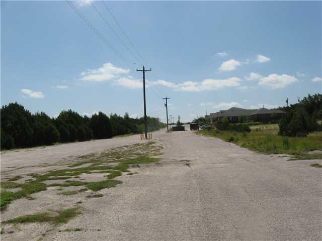 69 Dawn Dr Property Photo 4