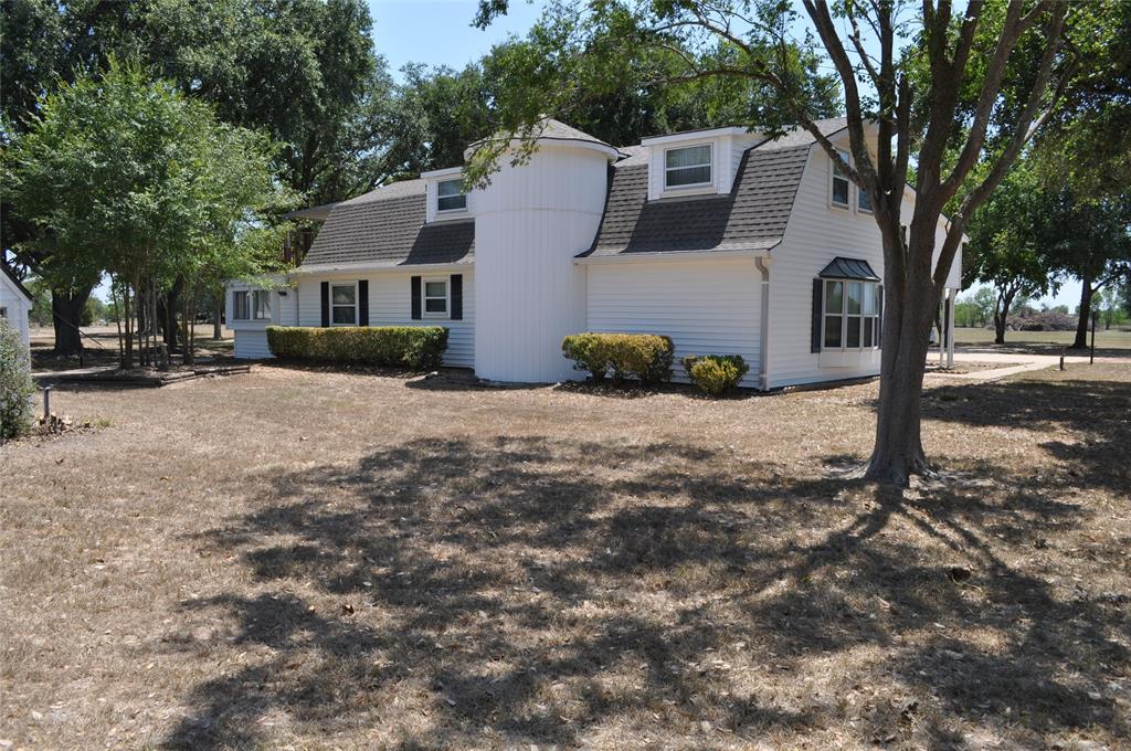 1713 Woody Ln Property Photo 6