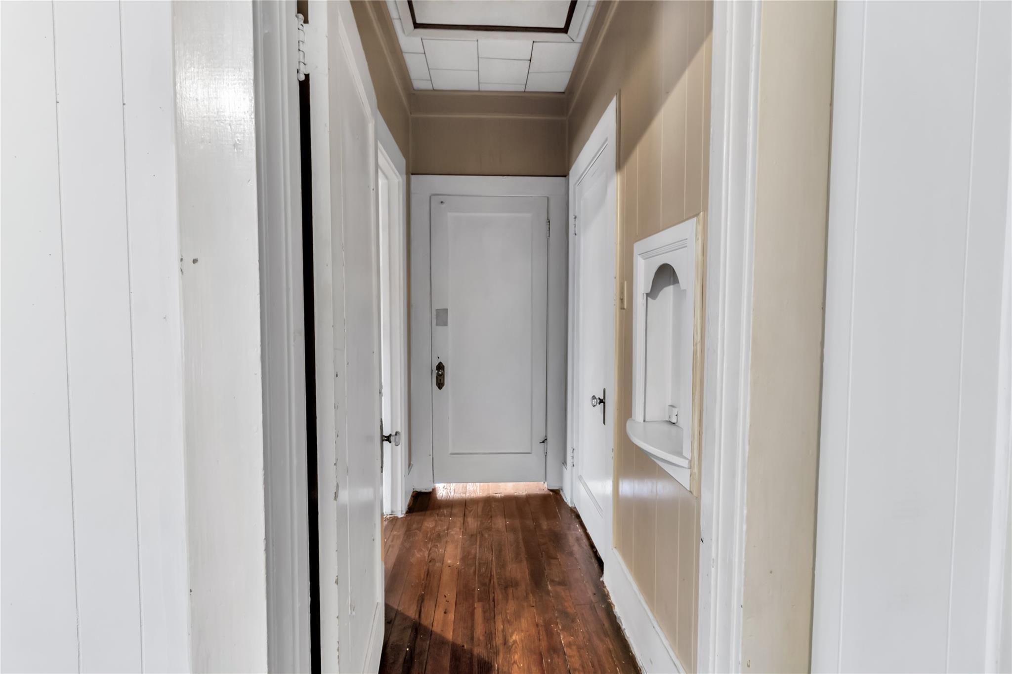 401 S Love Ave Property Photo 15