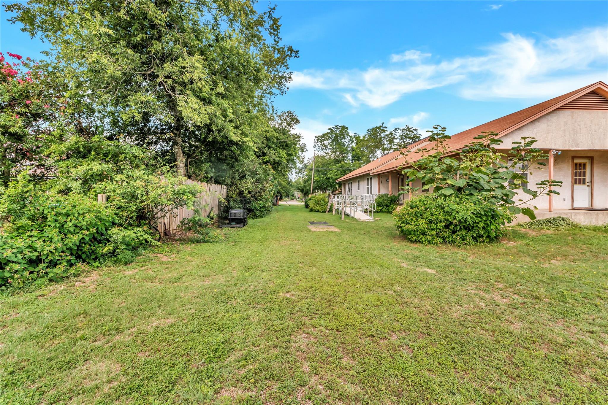 401 S Love Ave Property Photo 34