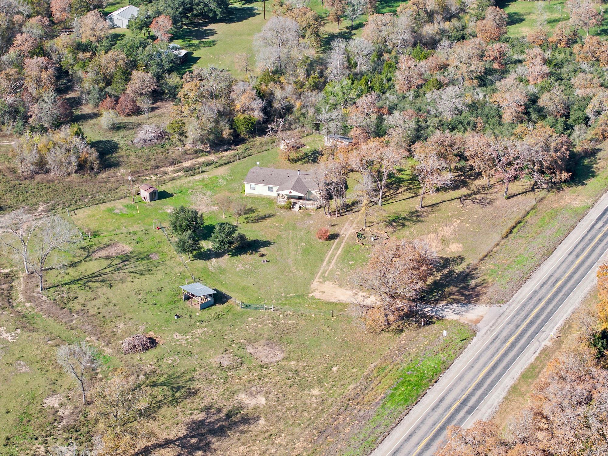 12082 State Highway 304 Property Photo 1