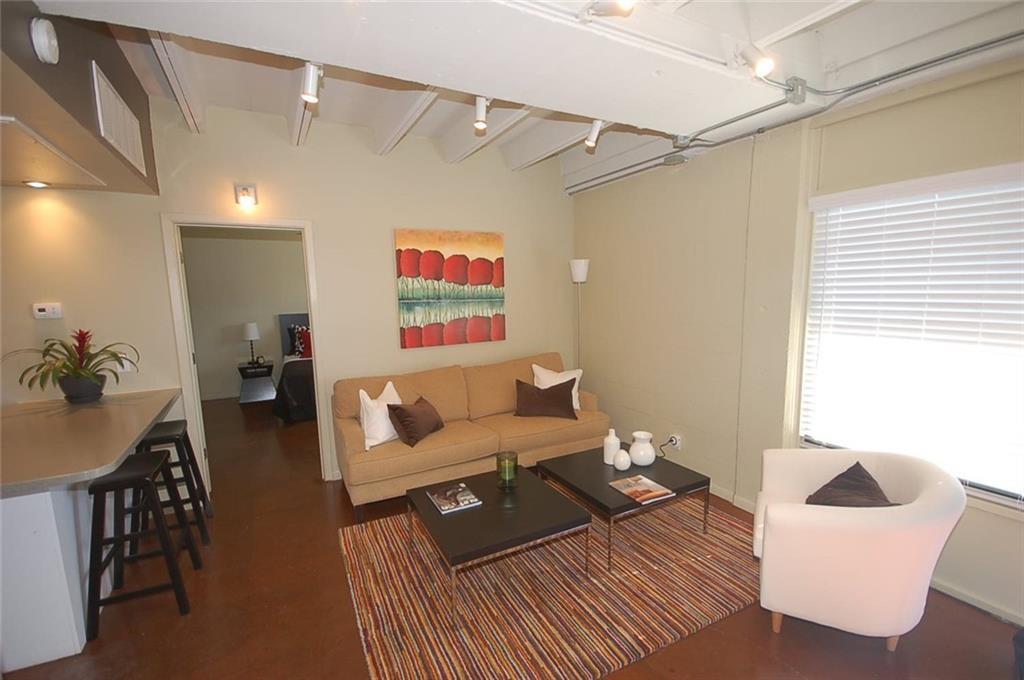 2408 Leon St 206 Property Photo 7