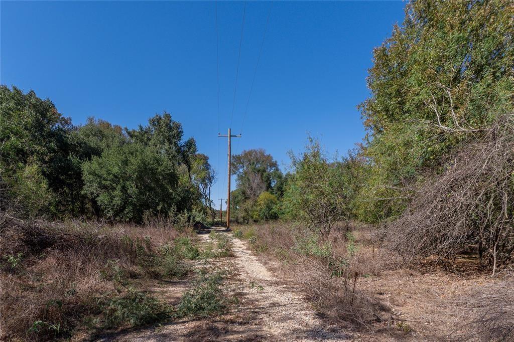 3597 Baker Rd Property Photo 8