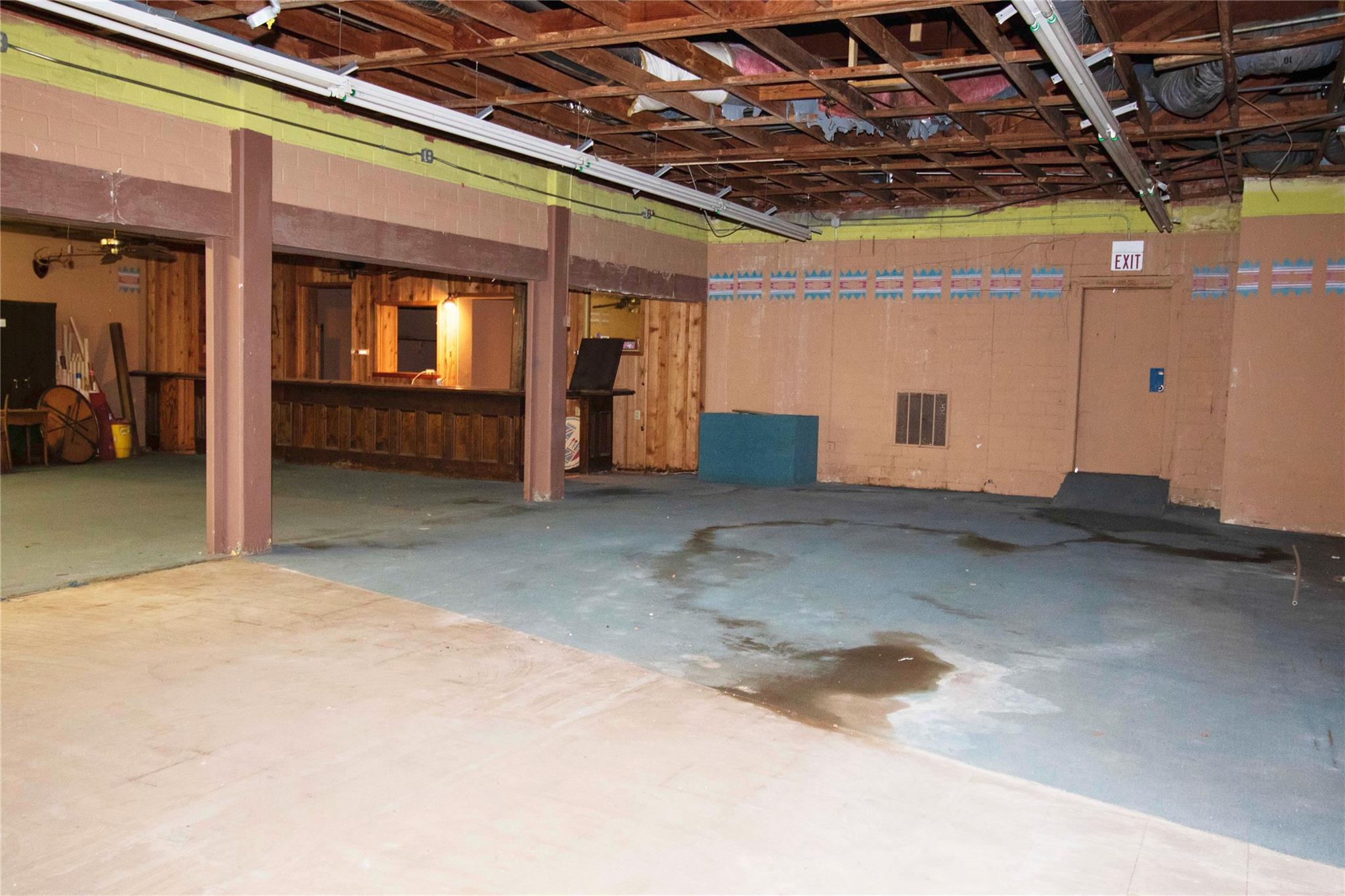 425 & 421 N Main St Property Photo 22