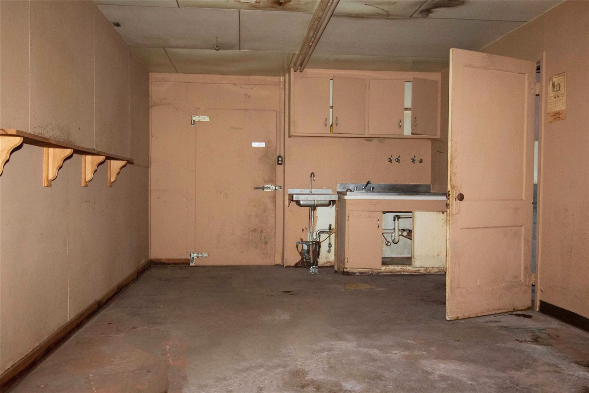 425 & 421 N Main St Property Photo 24