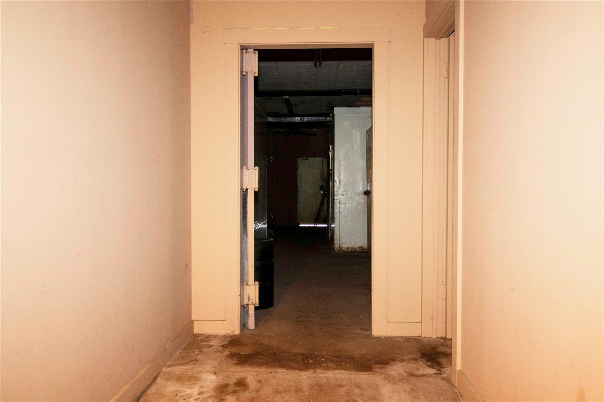 425 & 421 N Main St Property Photo 26