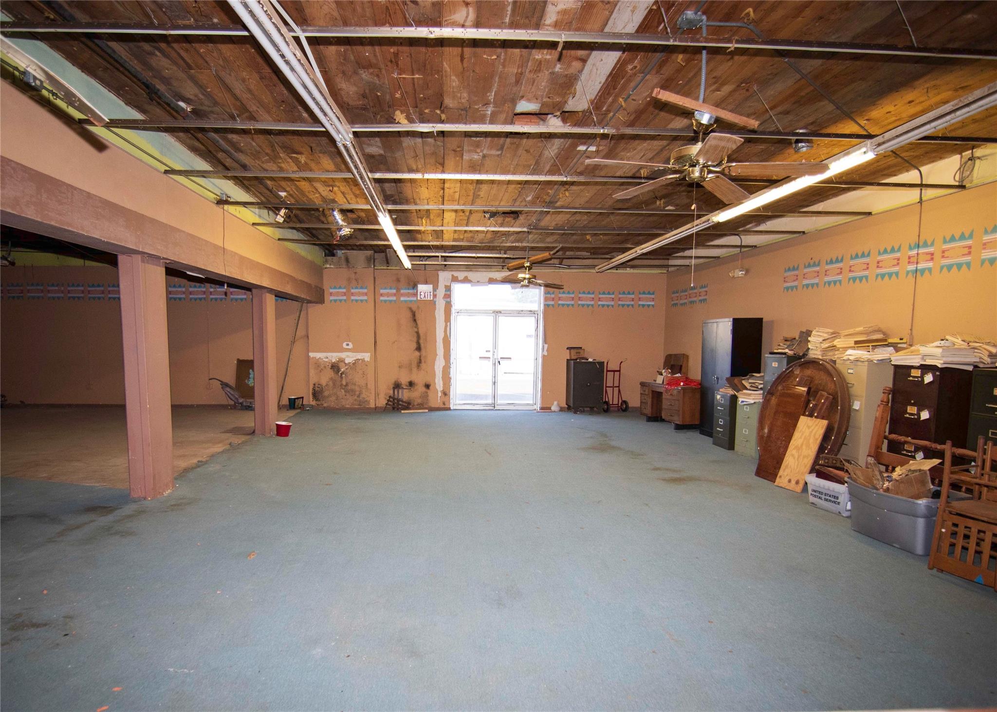 425 & 421 N Main St Property Photo 28