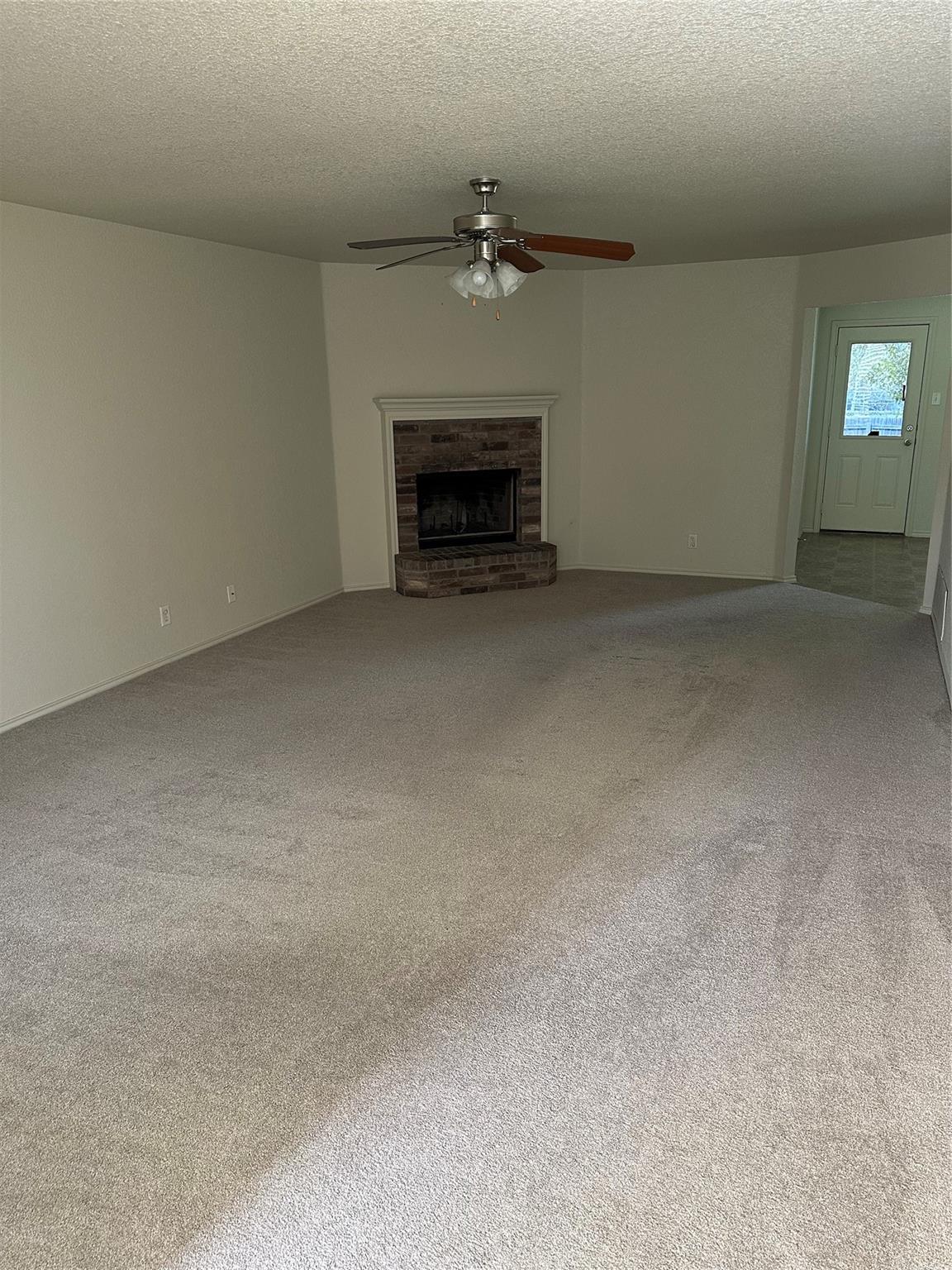 5004 Stonehaven Dr Property Photo 4