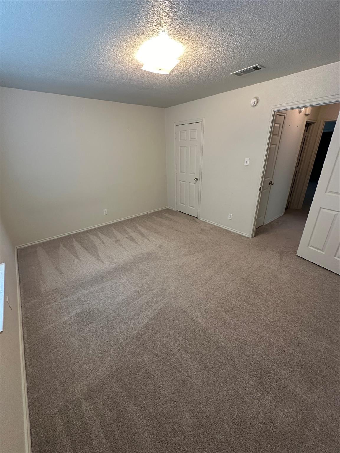 5004 Stonehaven Dr Property Photo 10
