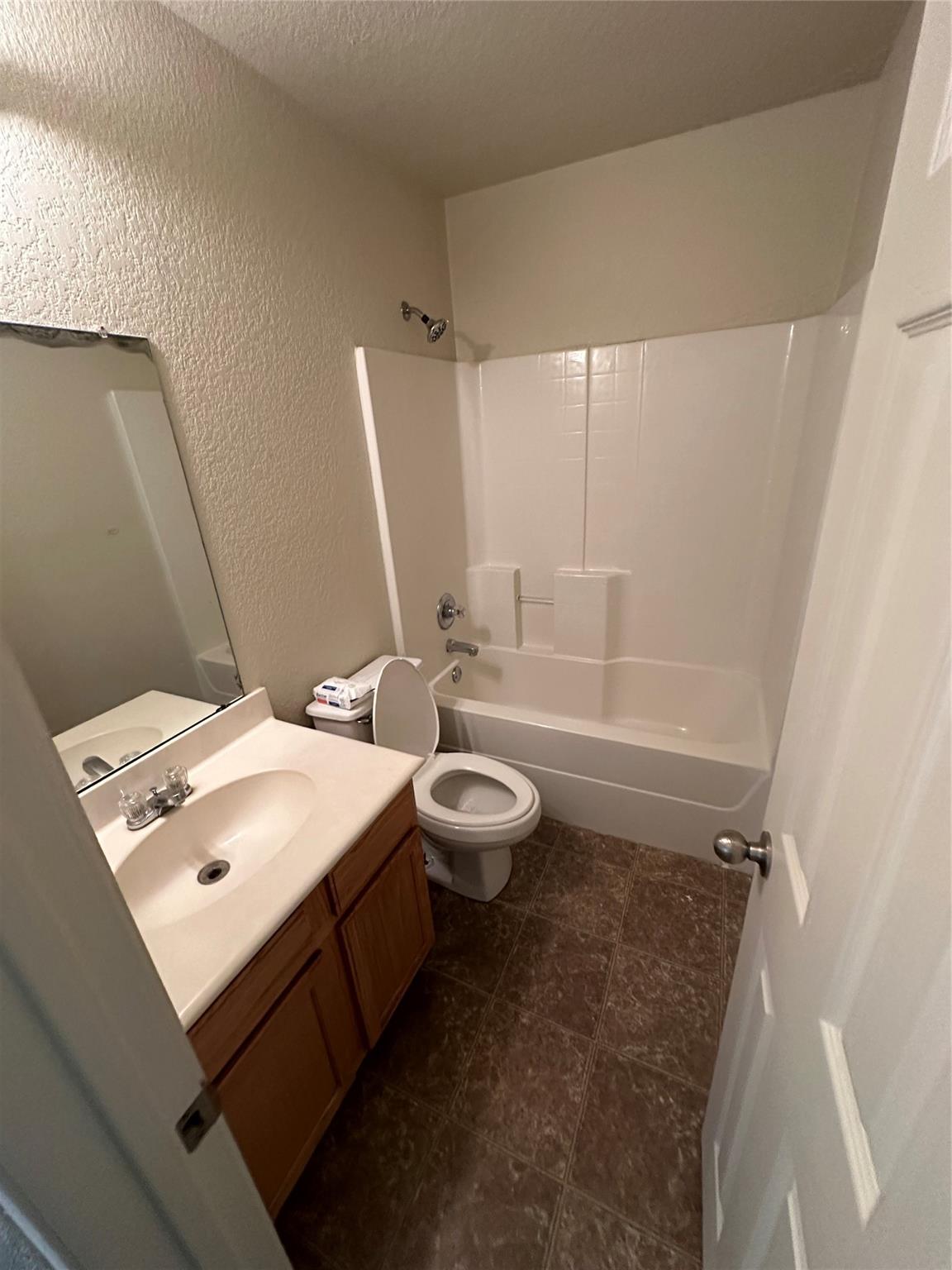 5004 Stonehaven Dr Property Photo 13