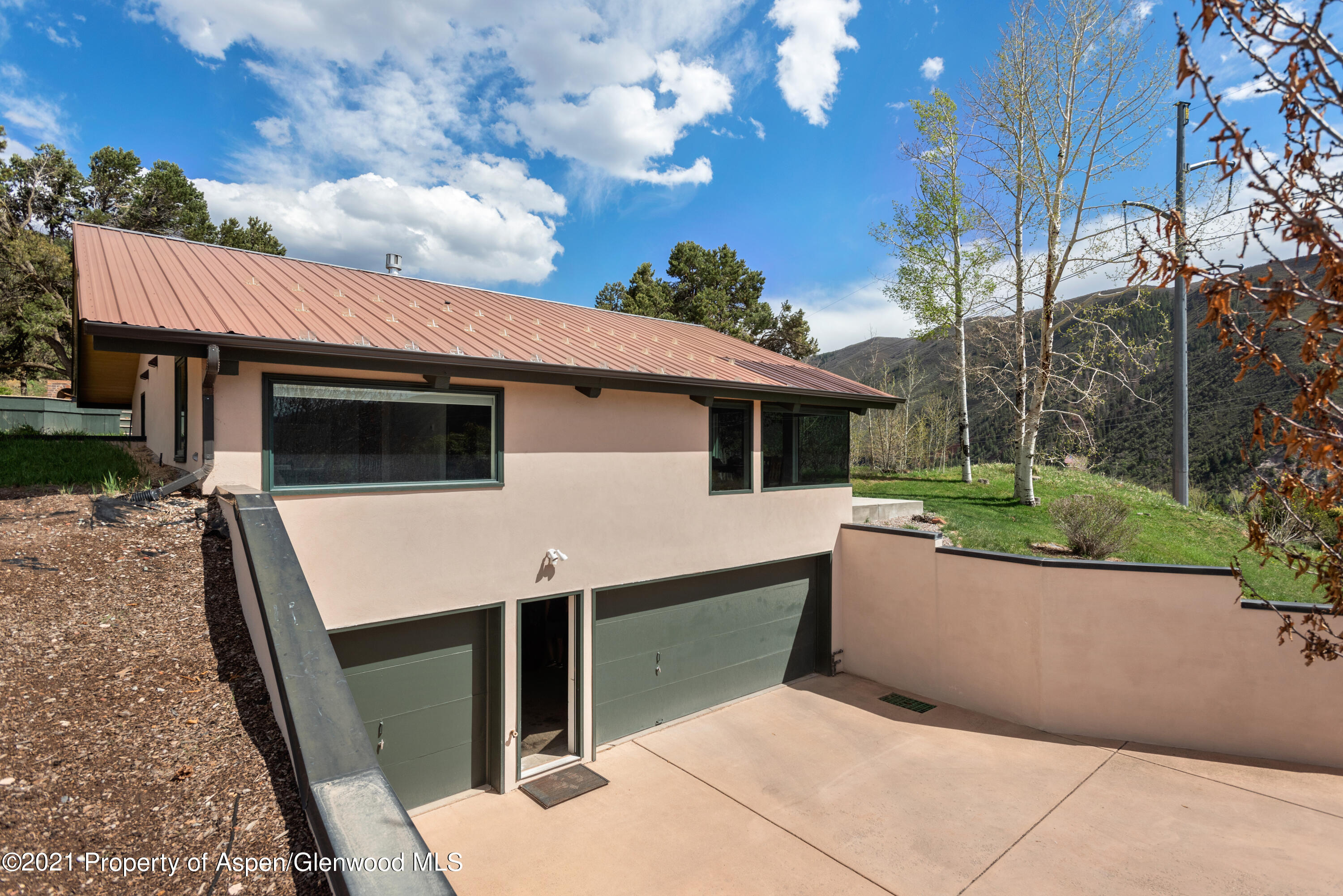 561 Booth Lane Property Photo 10