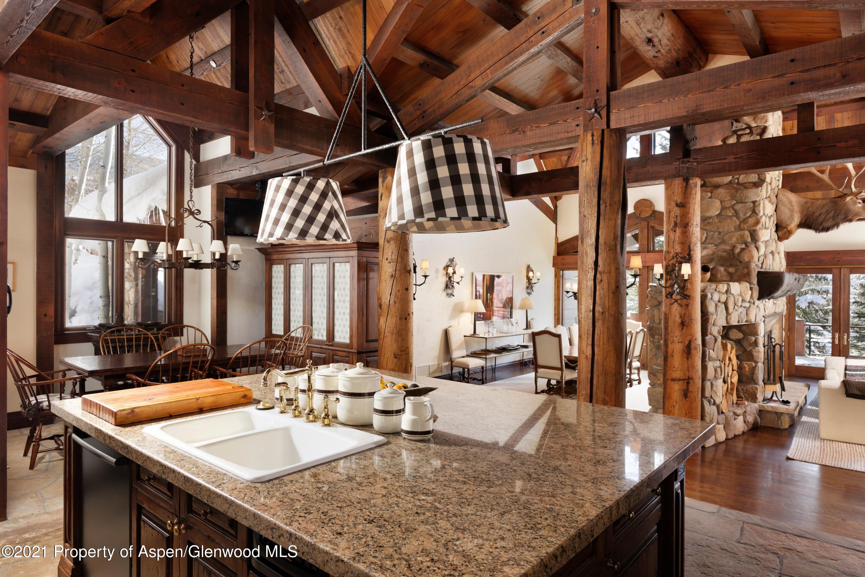 411 Willoughby Way Property Photo 14