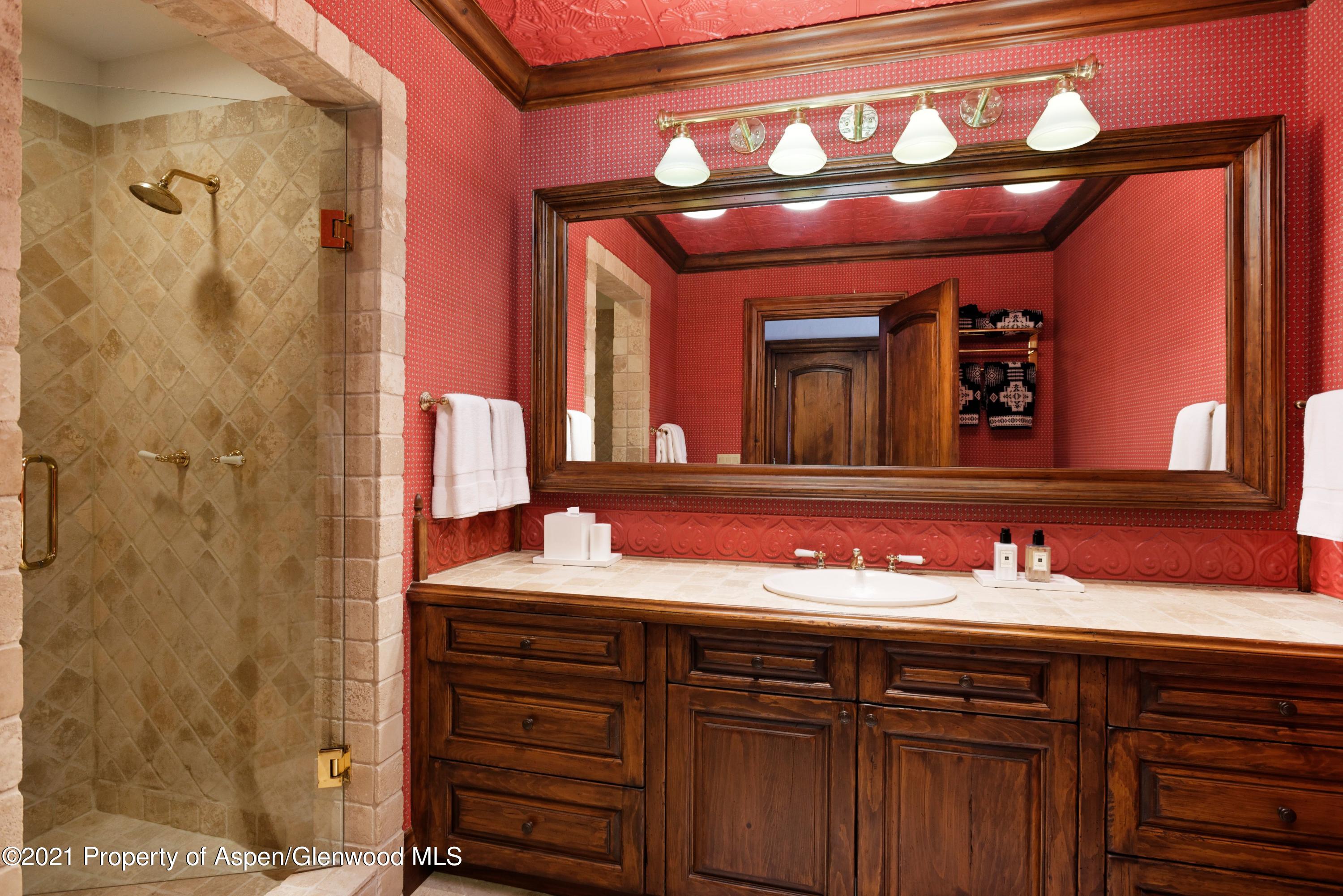 411 Willoughby Way Property Photo 22