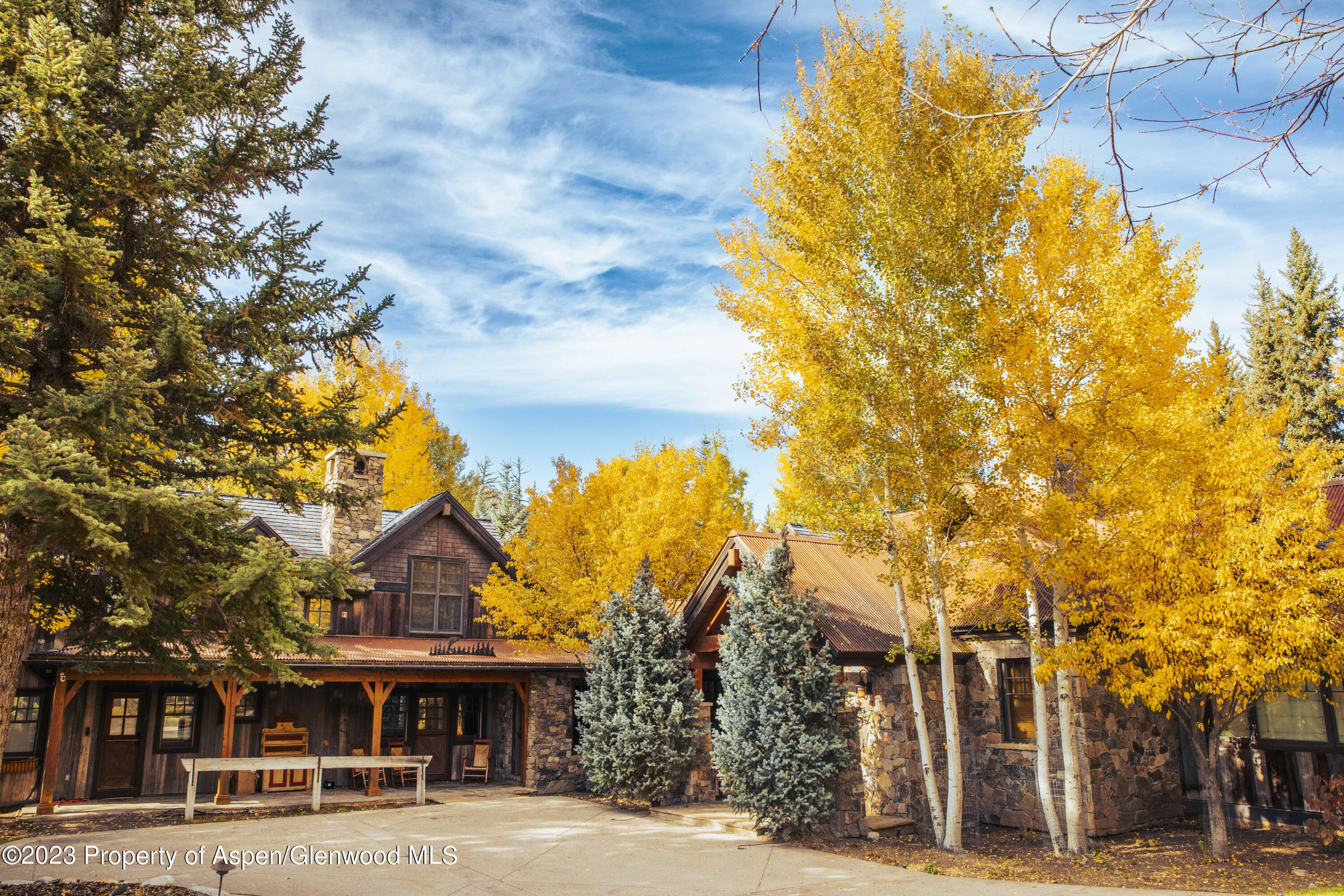 1900/1902 Snowmass Creek Road Property Photo