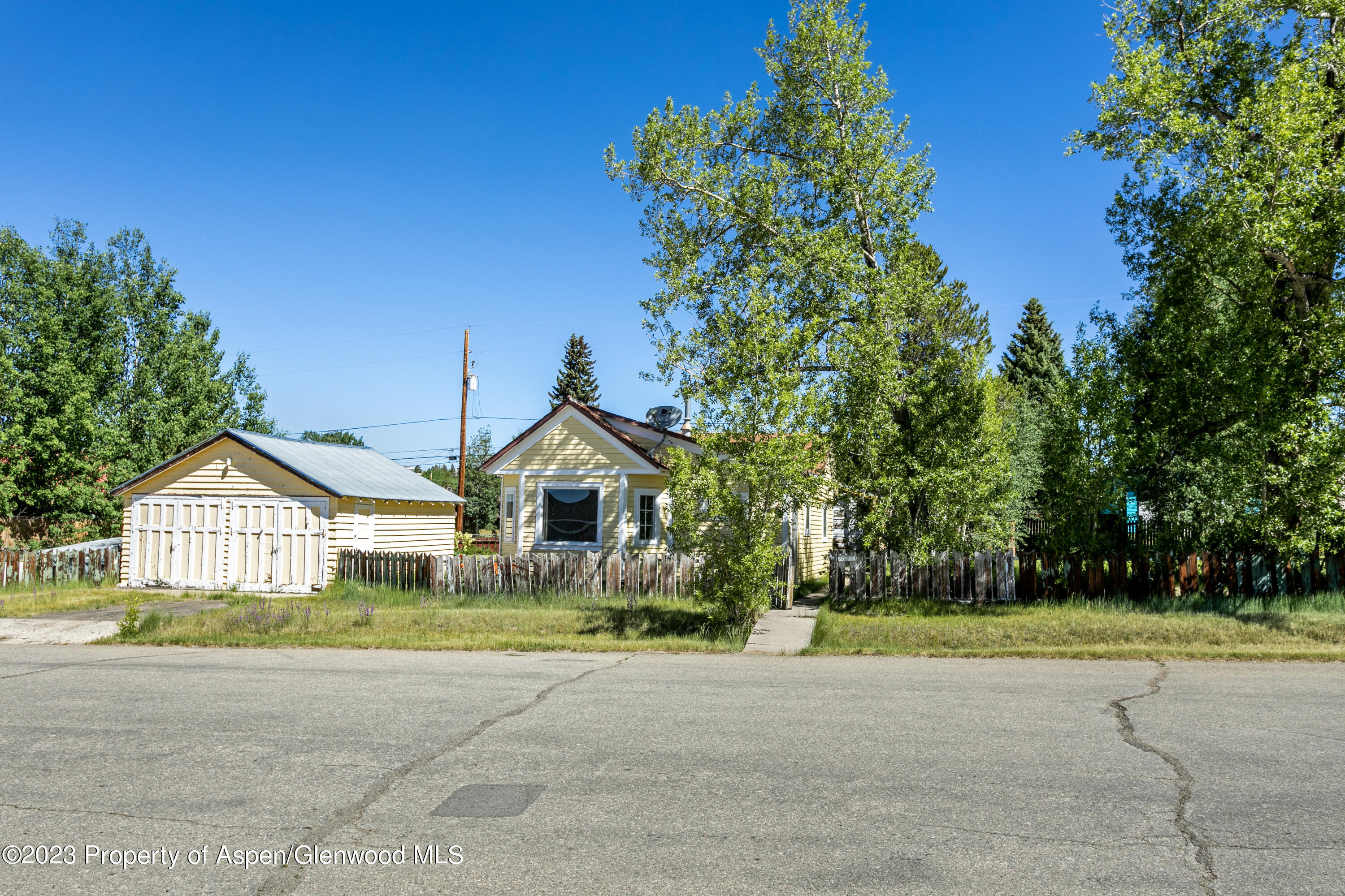 610 Elm Street Property Photo 2