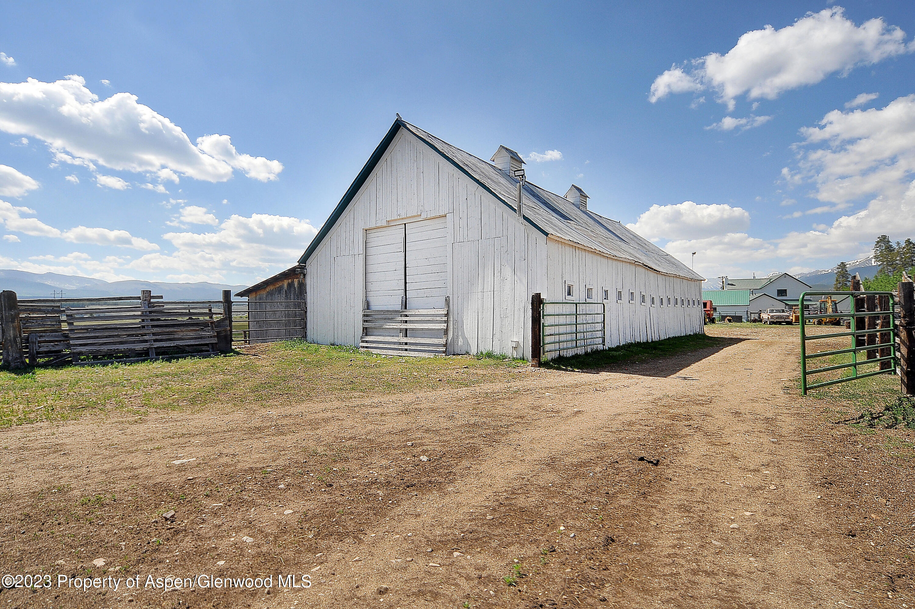 875 Hwy 300 Property Photo 18