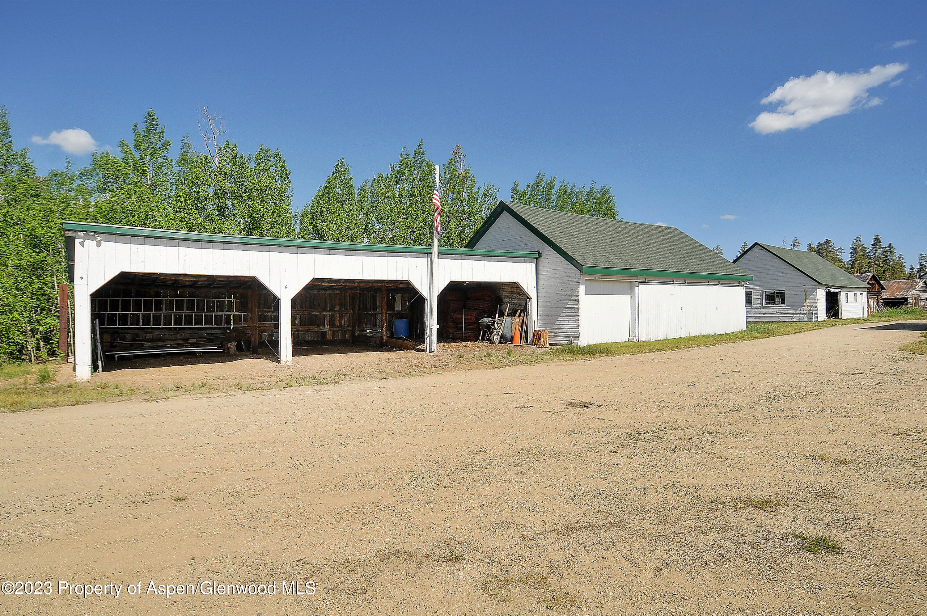 875 Hwy 300 Property Photo 20