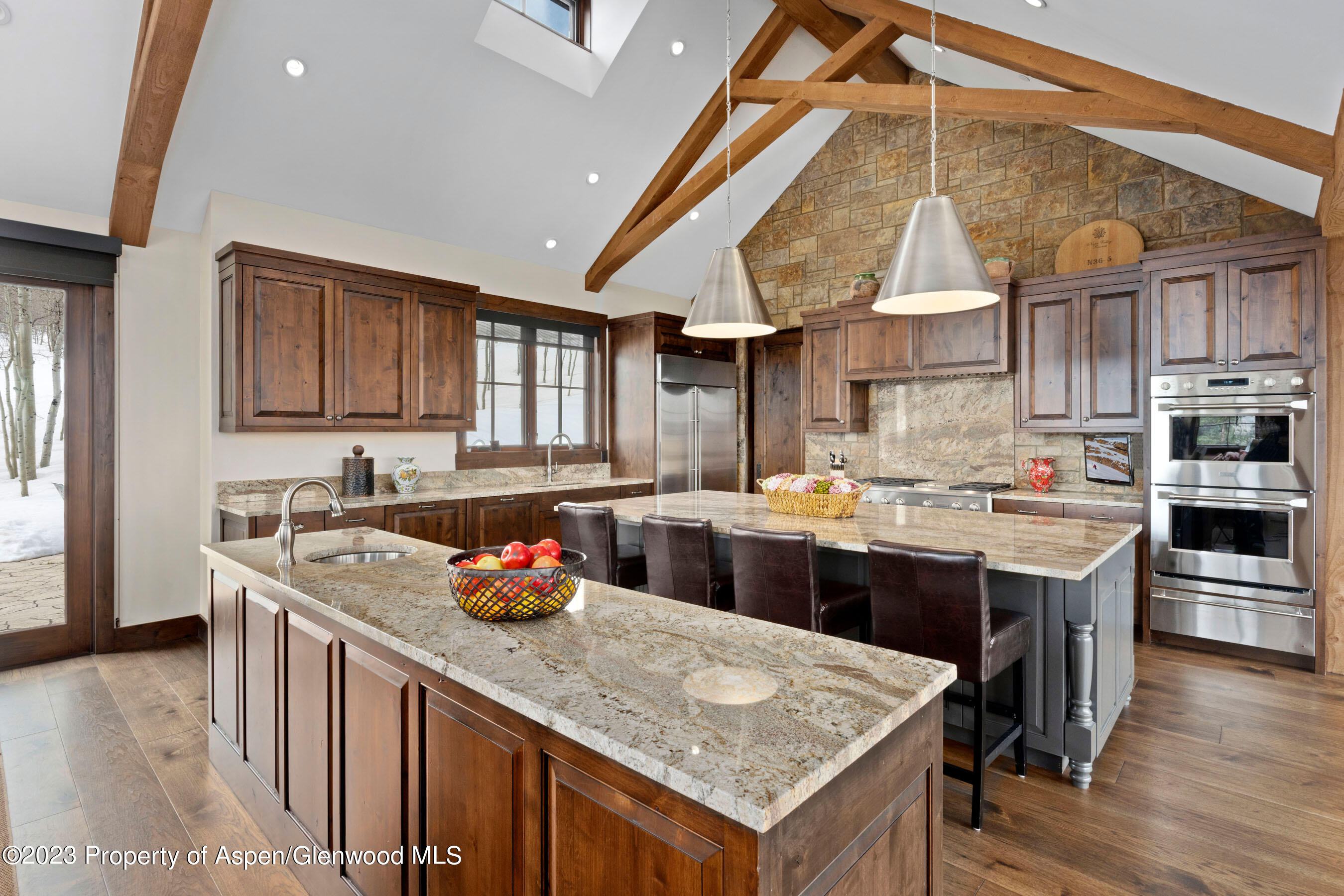 1950 Faraway Road Property Photo 6