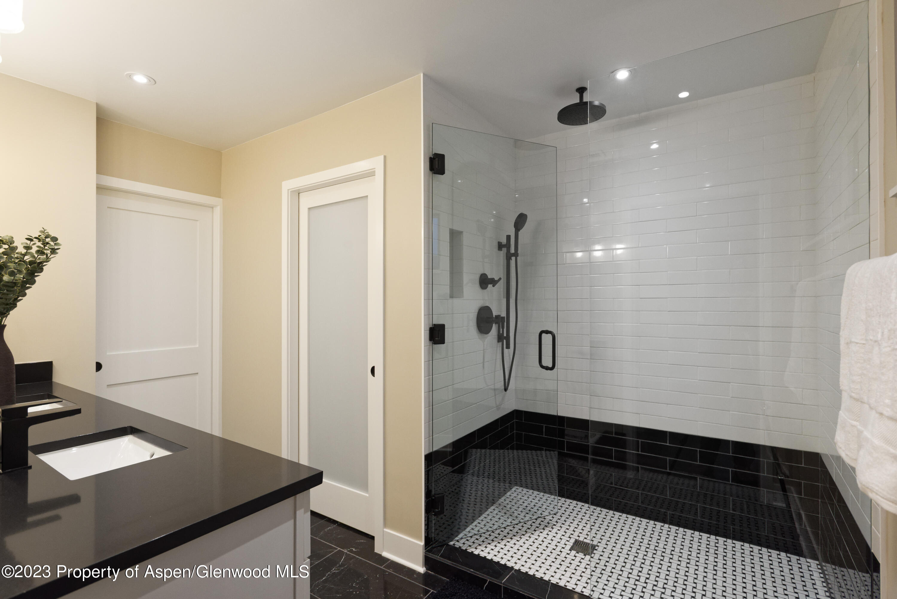 888 Horse Ranch Drive Property Photo 16