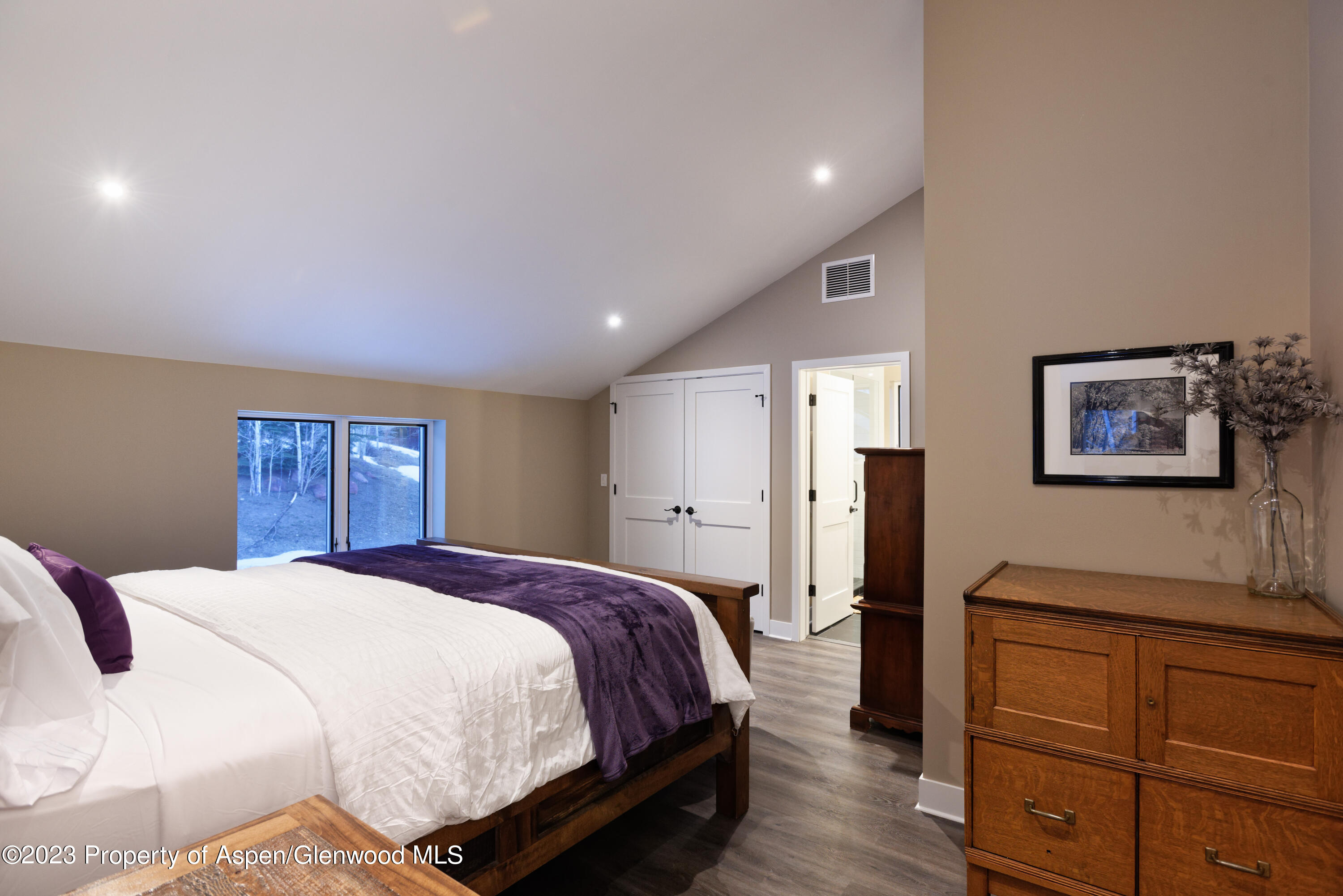 888 Horse Ranch Drive Property Photo 19