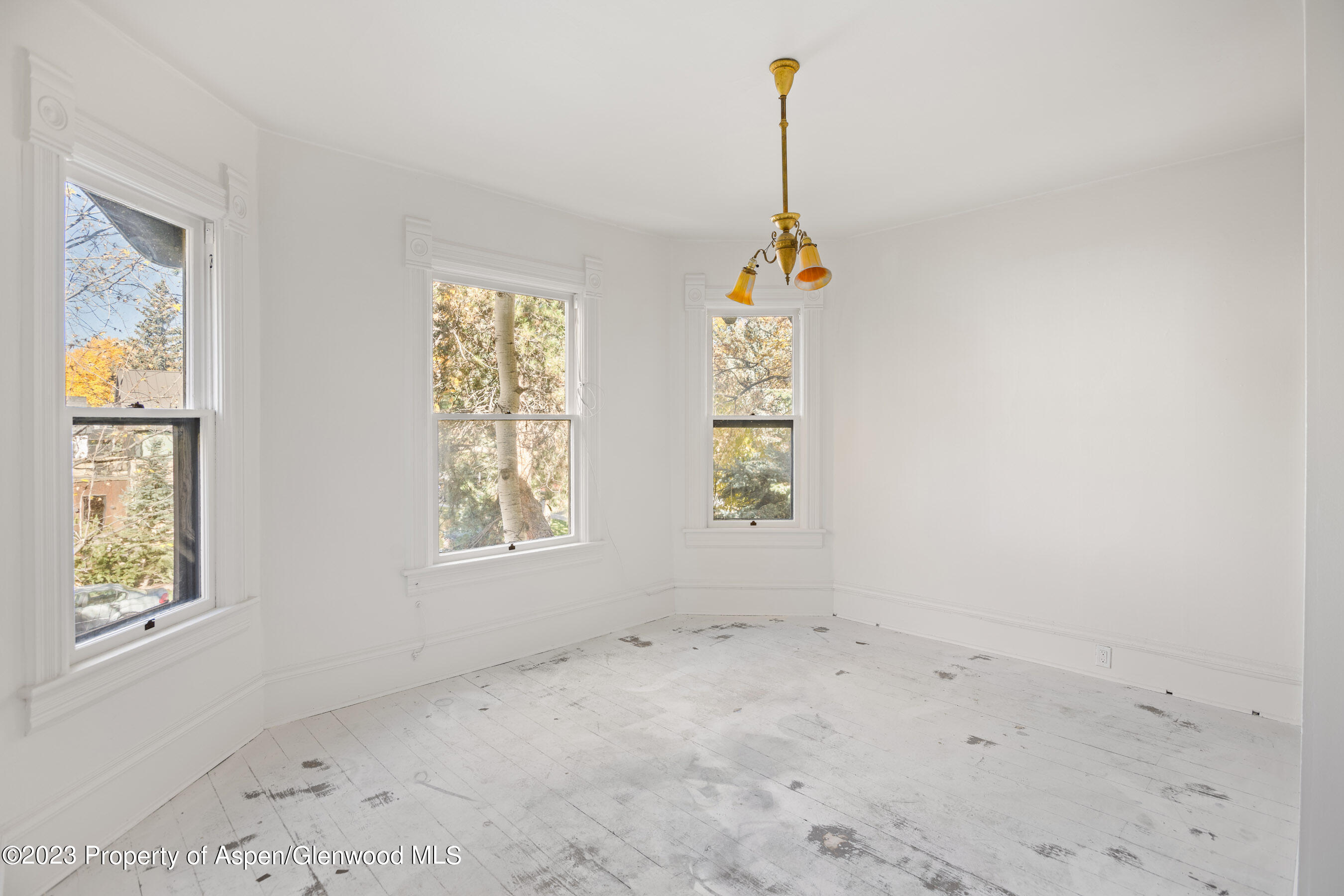 212 N Monarch Street Property Photo 6