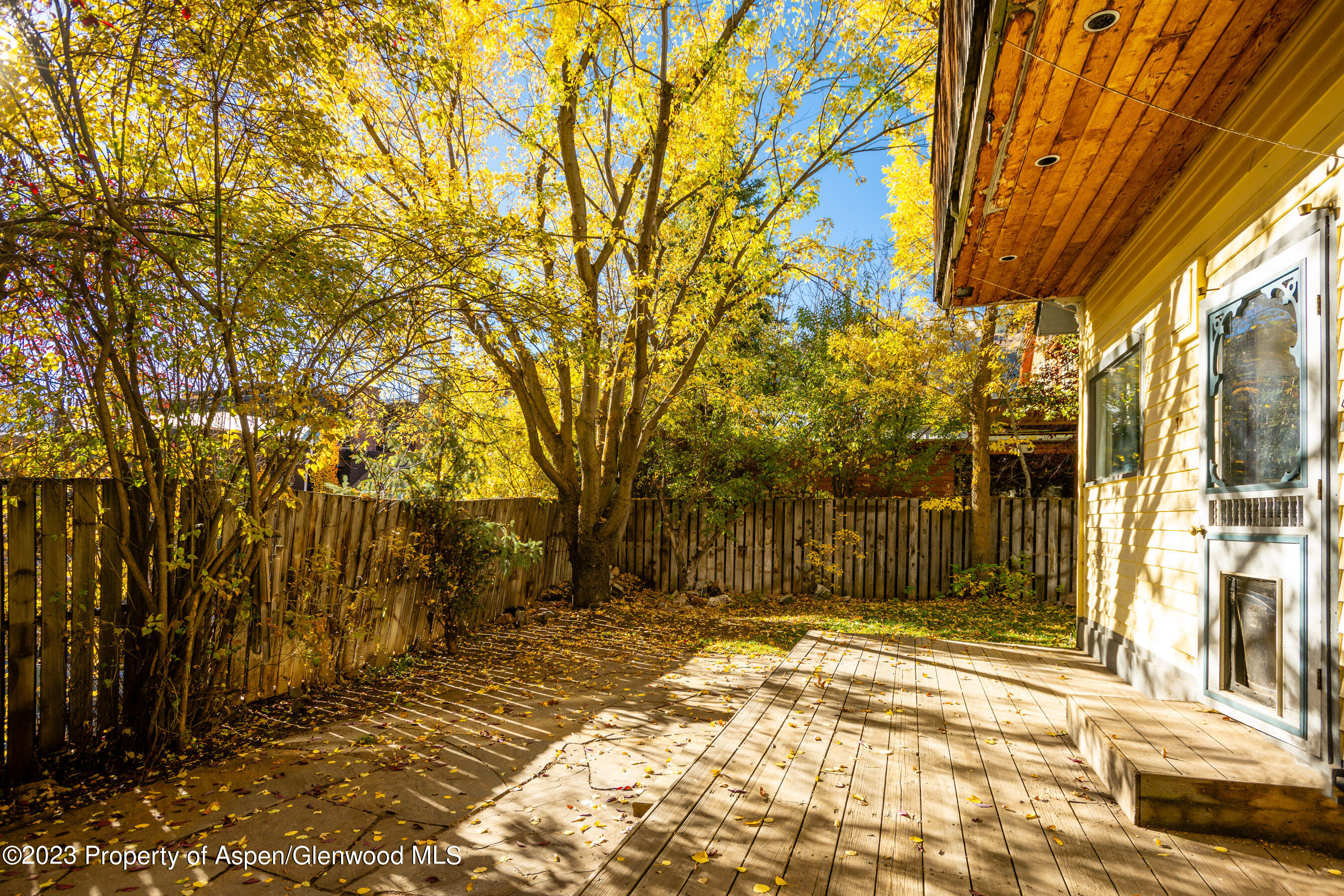 212 N Monarch Street Property Photo 10