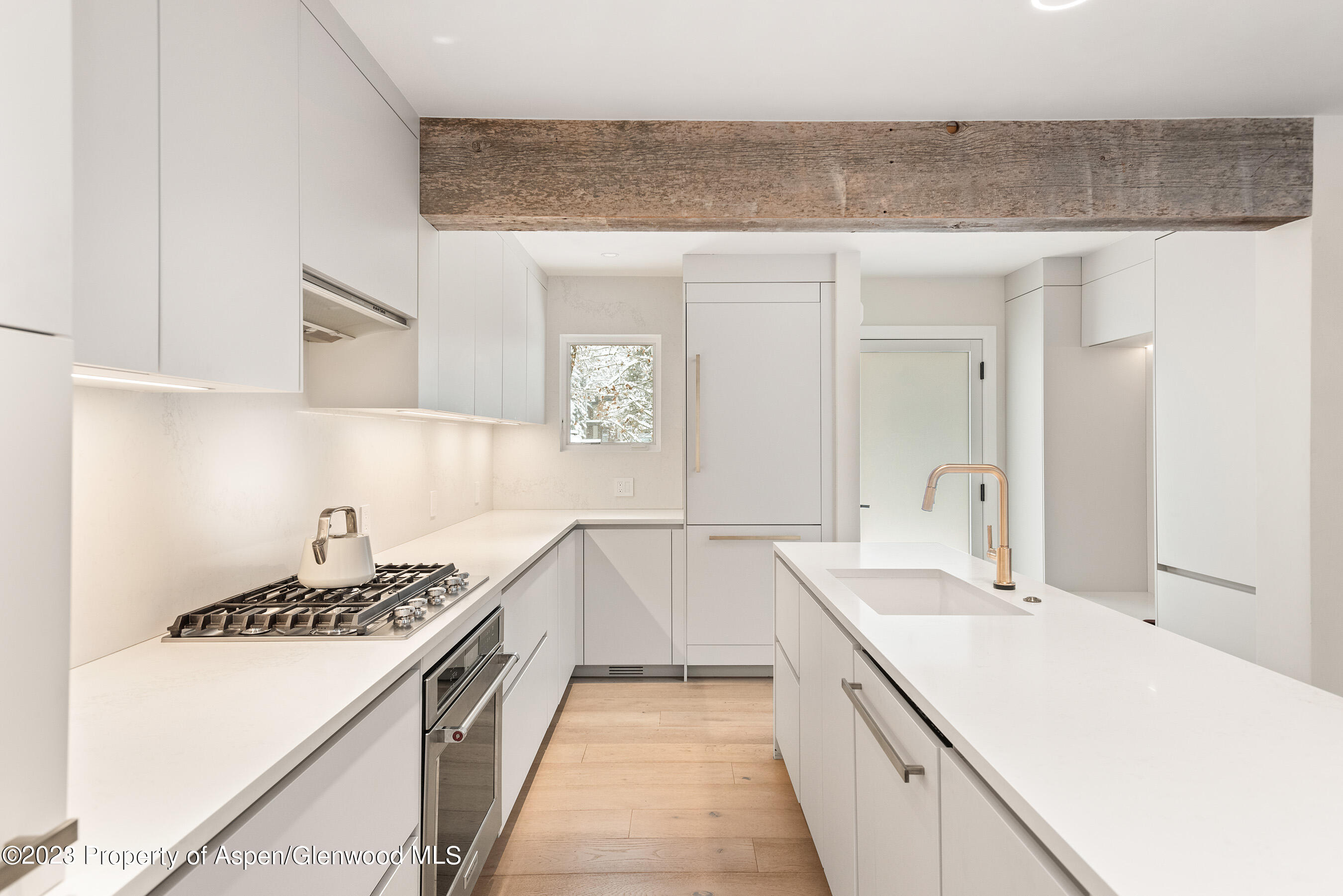 814 W Bleeker Street, C4 Property Photo 8