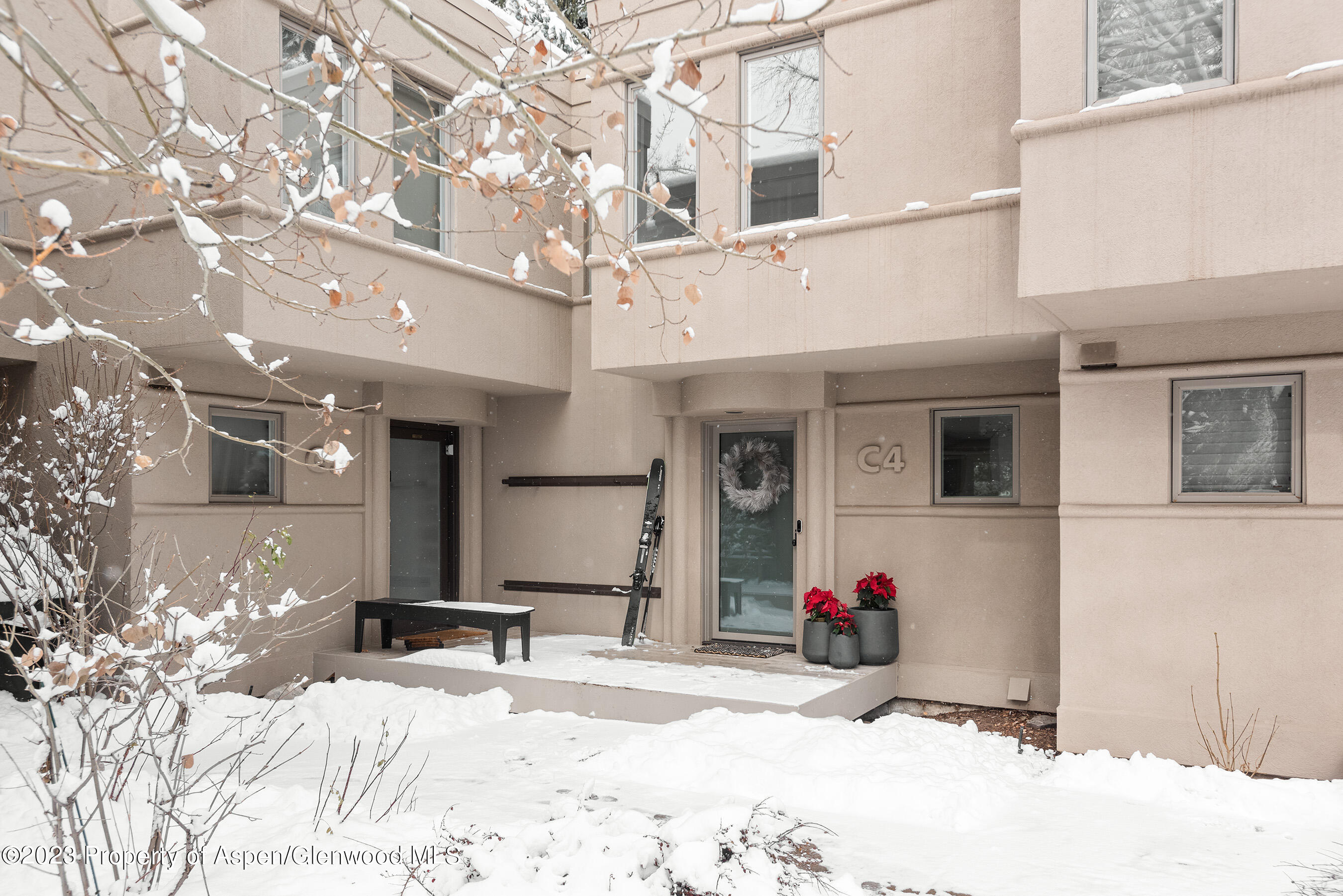 814 W Bleeker Street, C4 Property Photo 25