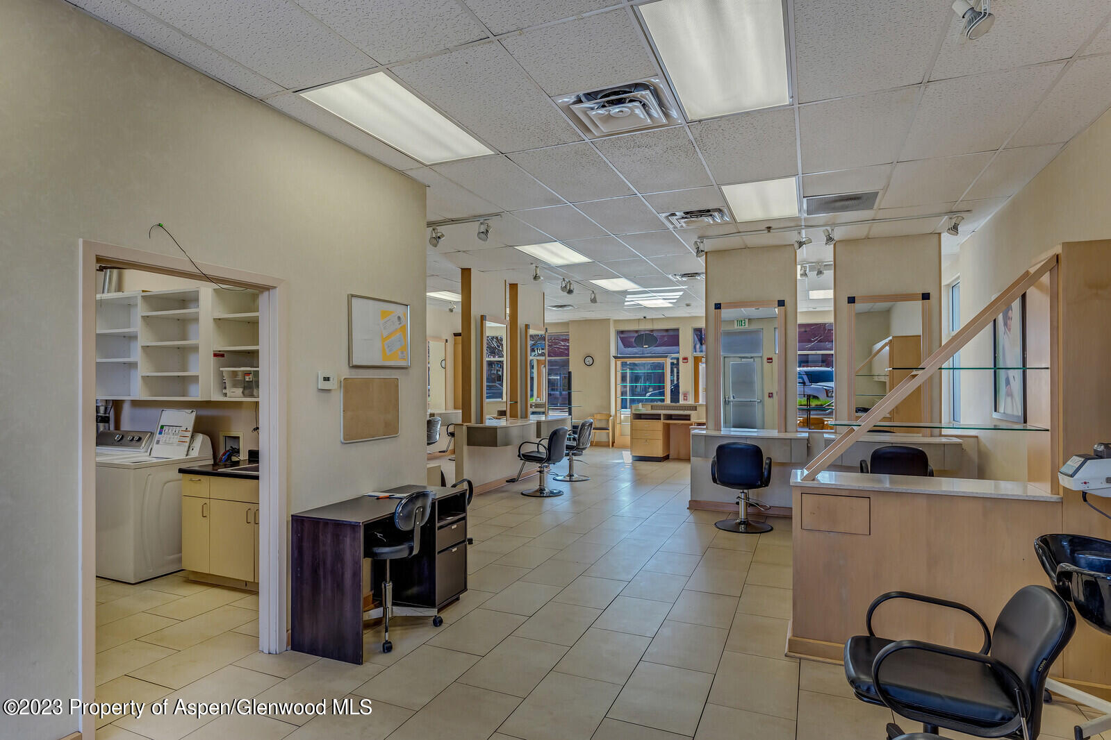 35 Market Street, 10-e Property Photo 3