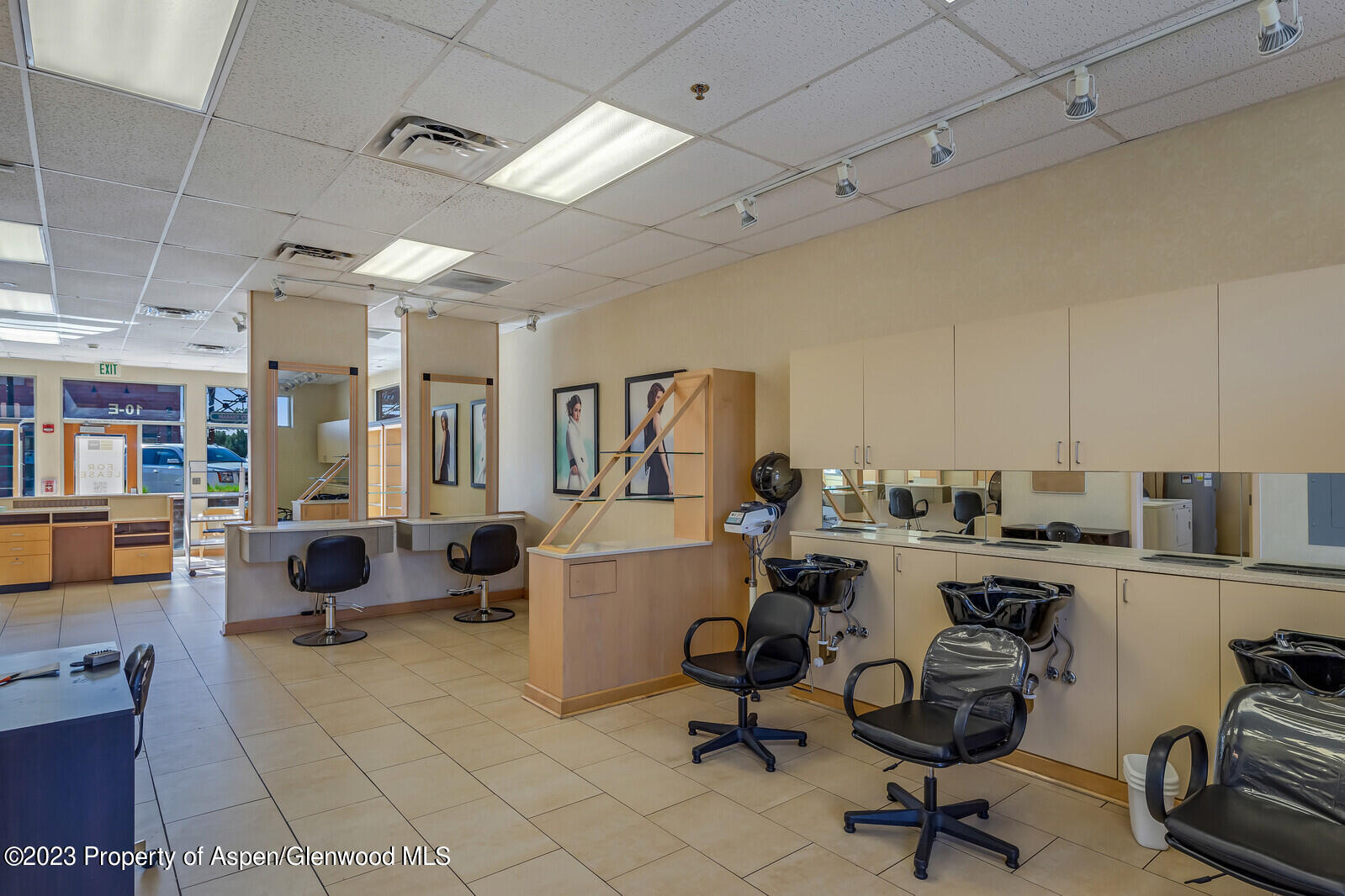 35 Market Street, 10-e Property Photo 4