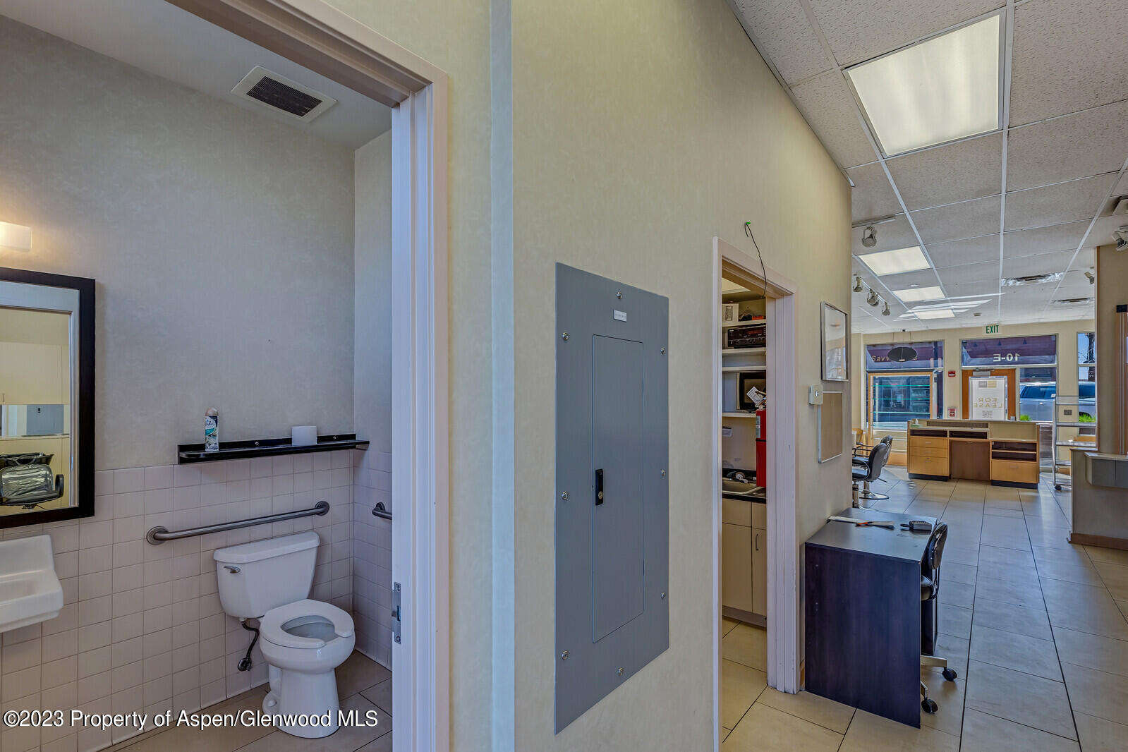 35 Market Street, 10-e Property Photo 5