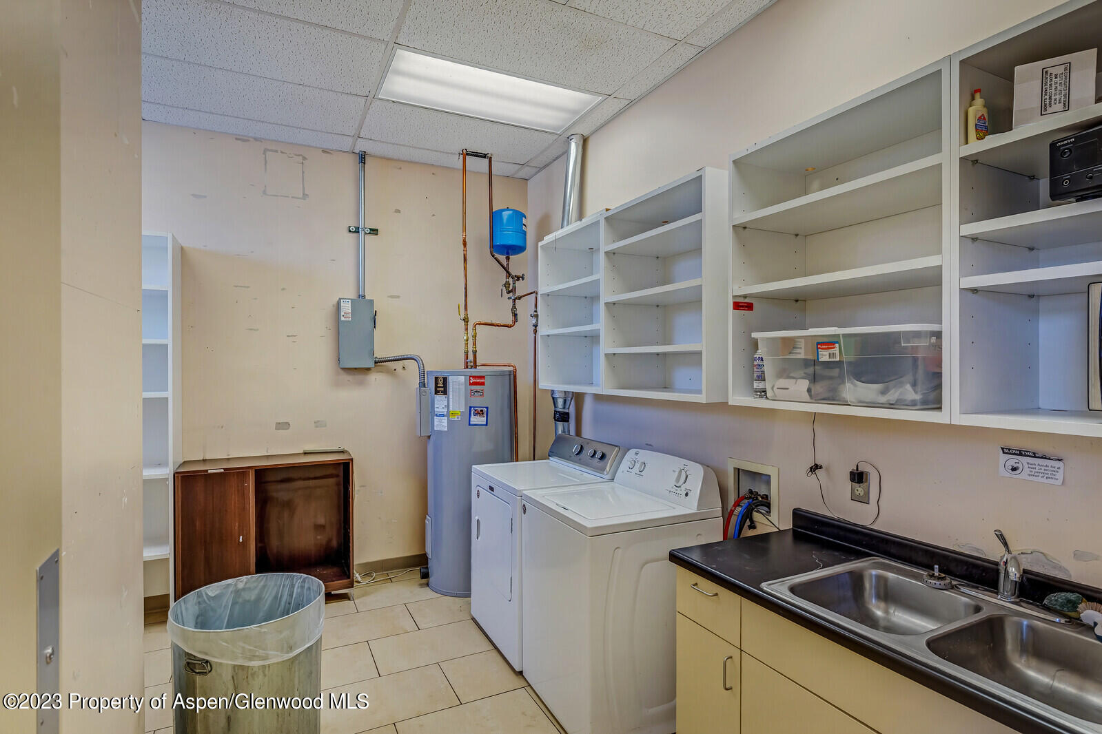 35 Market Street, 10-e Property Photo 6