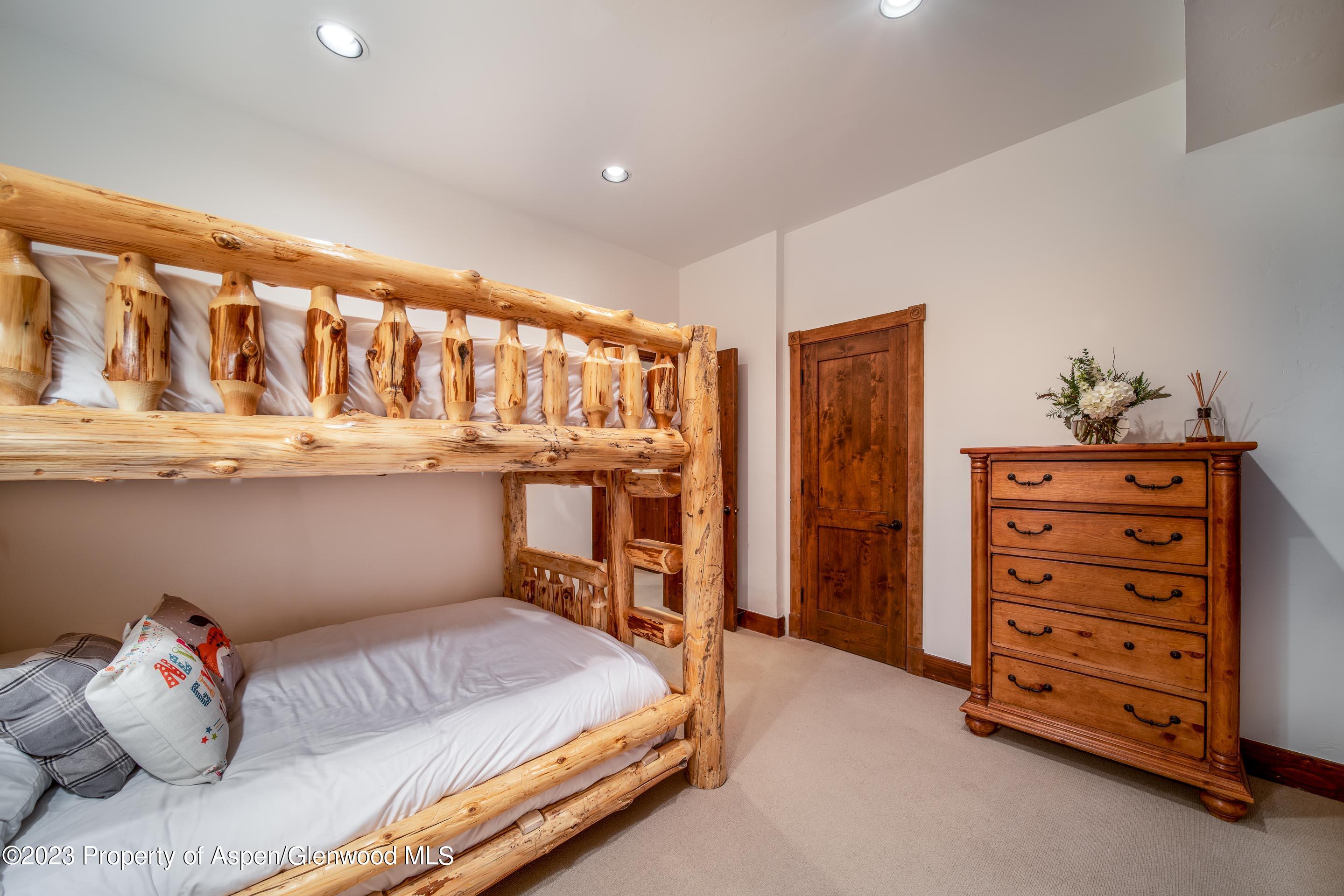 503 W Main Street, B101 Property Photo 15