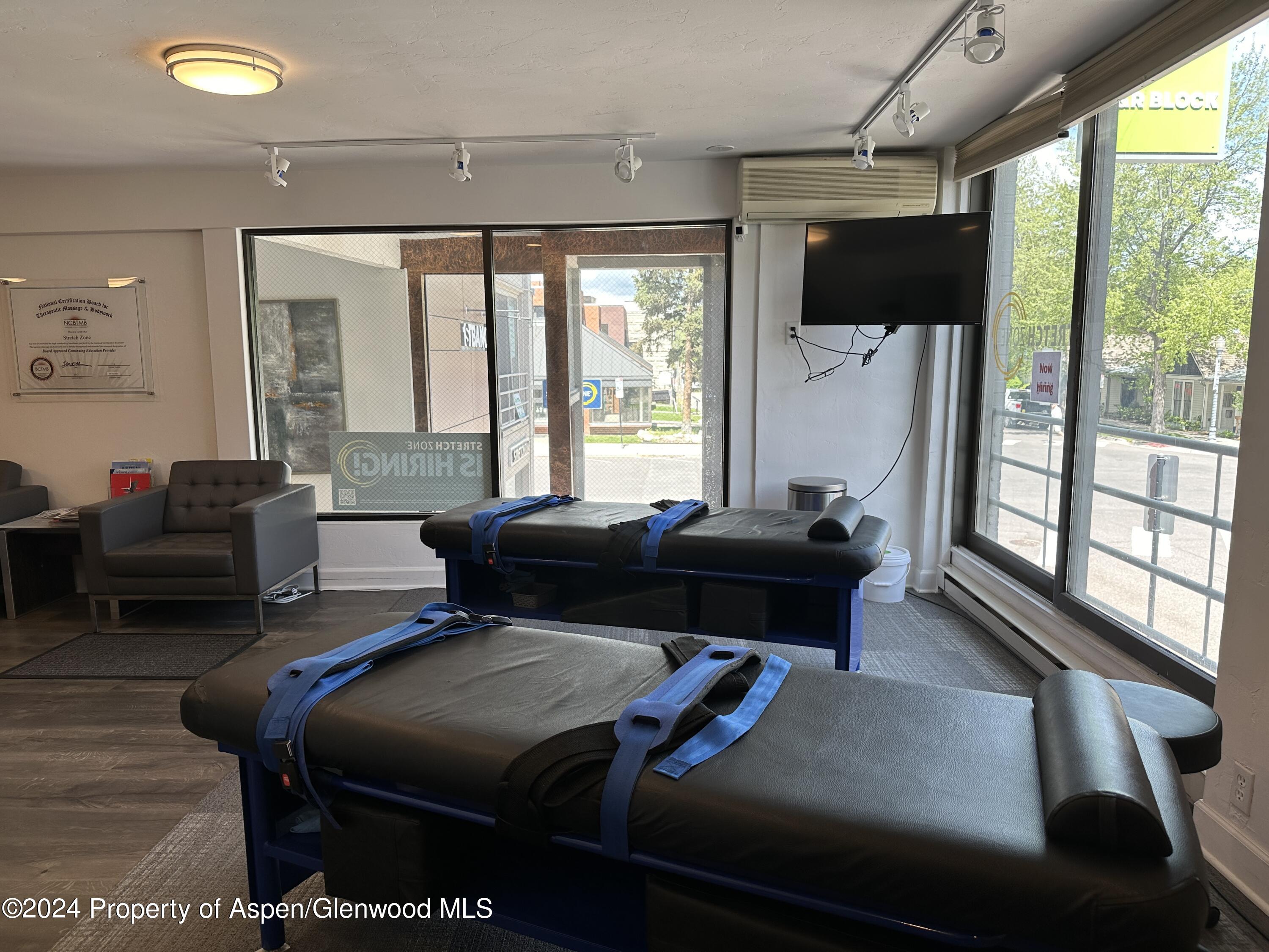 601 E Hopkins Avenue, 2-b1 Property Photo 12