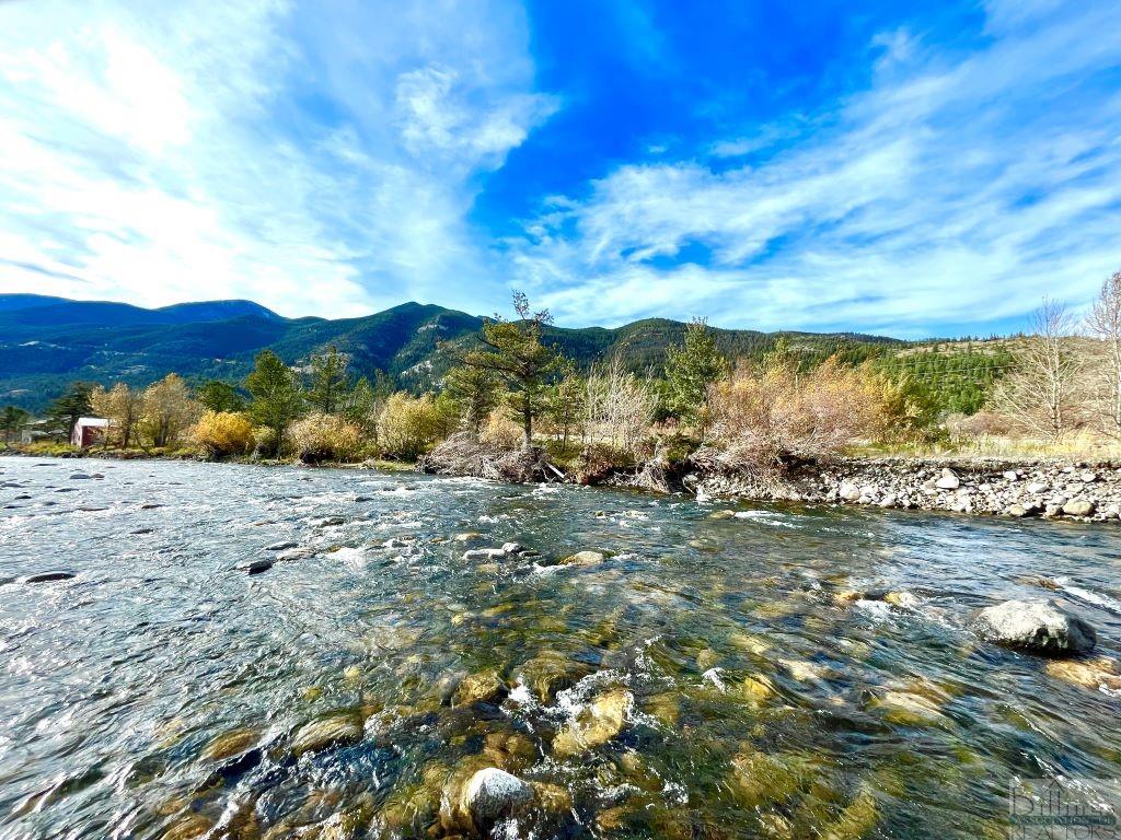 Nhn Nye Rd Property Photo