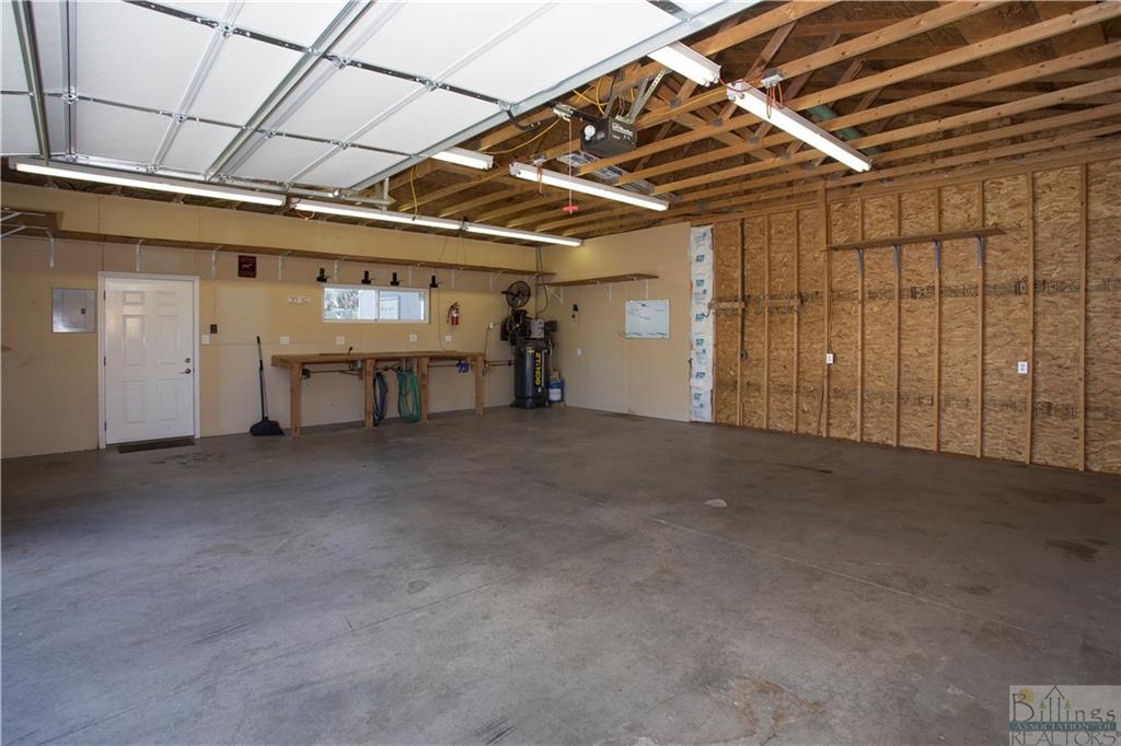 903 Agate Court Property Photo 23