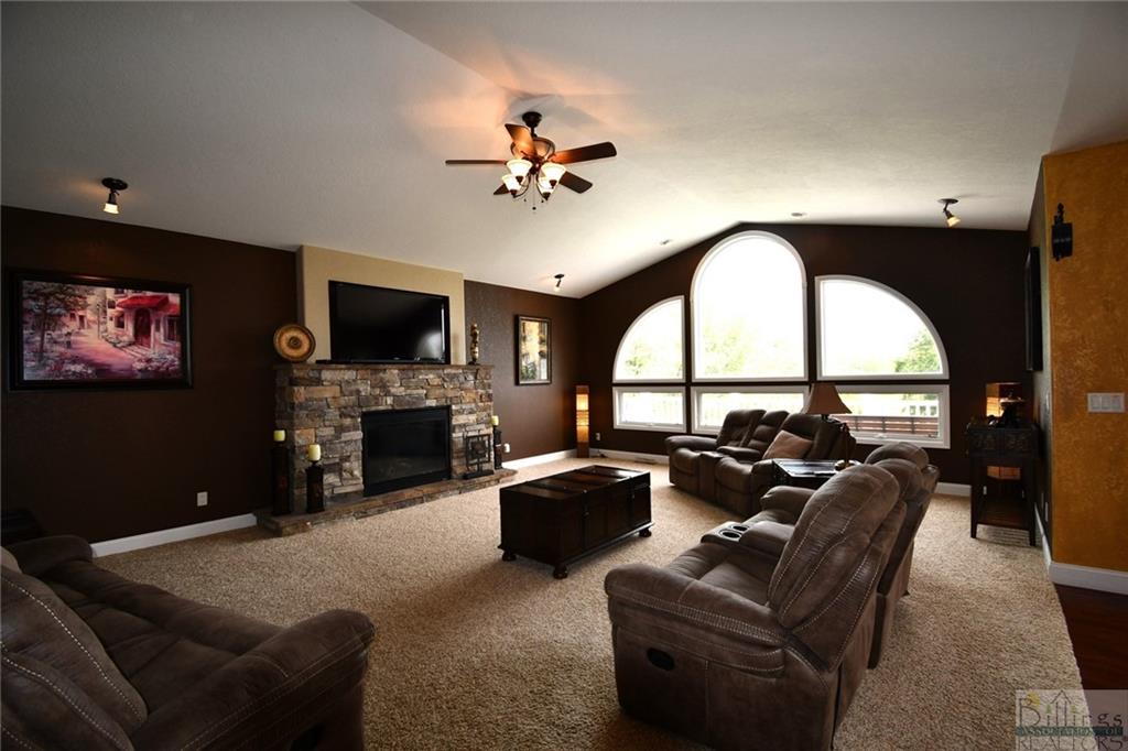 406 Country Club Road Property Photo 12