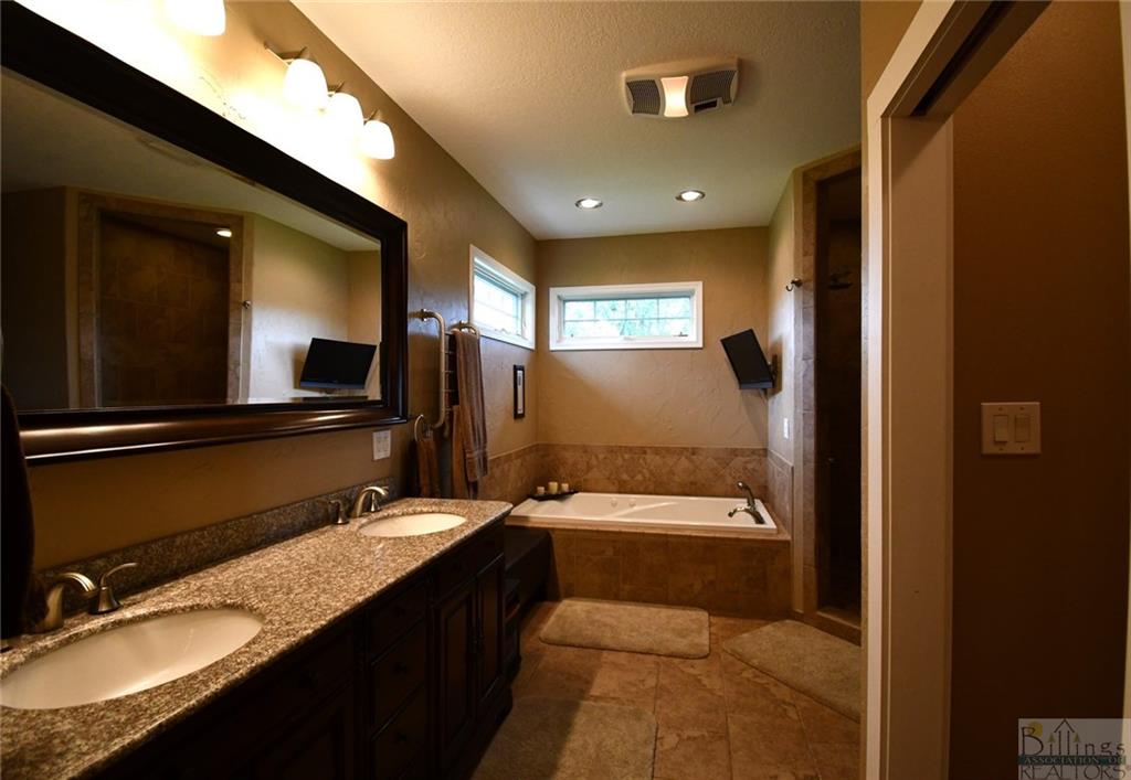 406 Country Club Road Property Photo 16