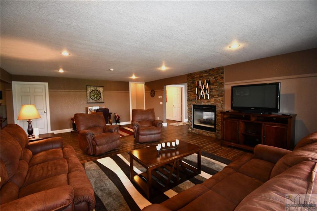 406 Country Club Road Property Photo 23