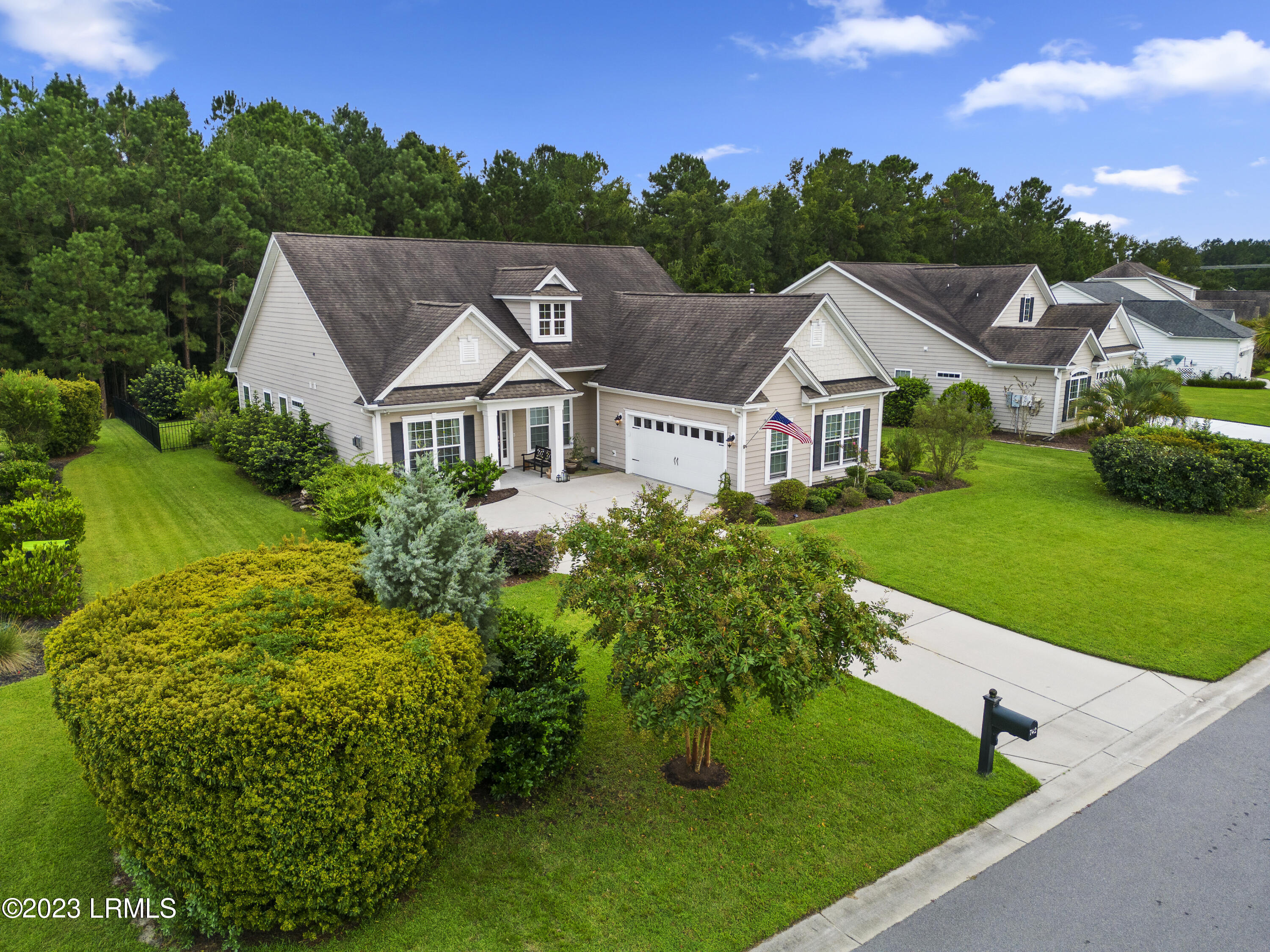 742 Wiregrass Way Property Photo