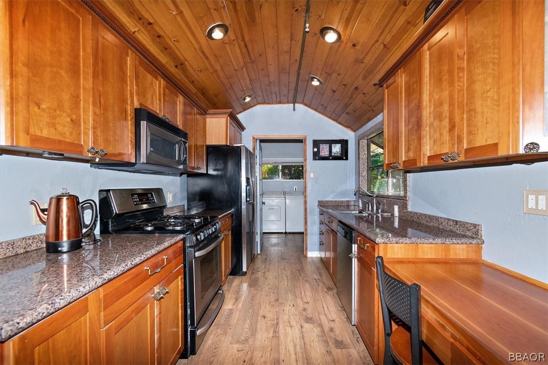 39226 North Shore Drive Property Photo 34