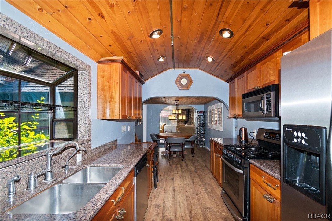 39226 North Shore Drive Property Photo 35