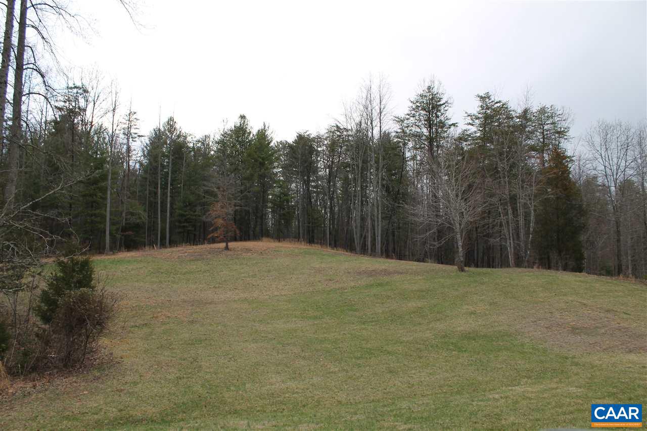 17 Langdon Woods Dr Property Photo 7