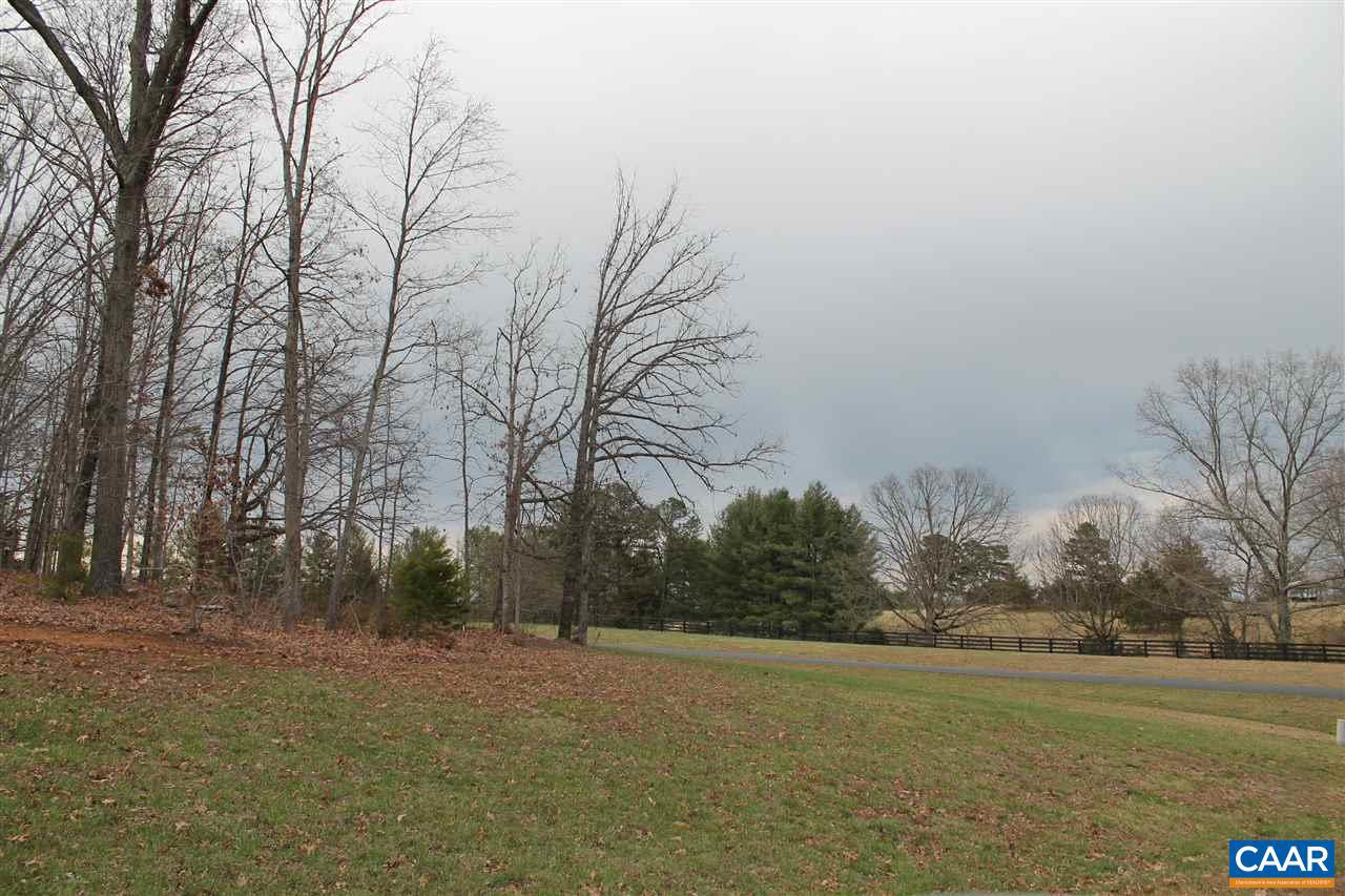 17 Langdon Woods Dr Property Photo 10