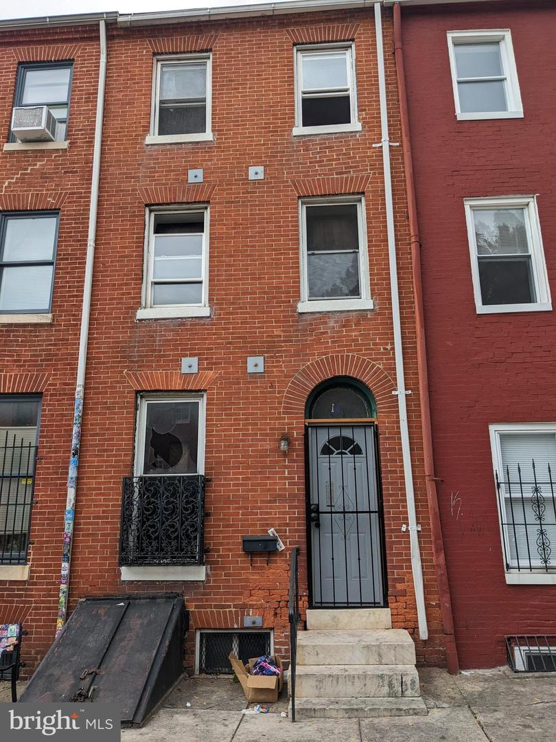 18 S Carey St Property Photo 1