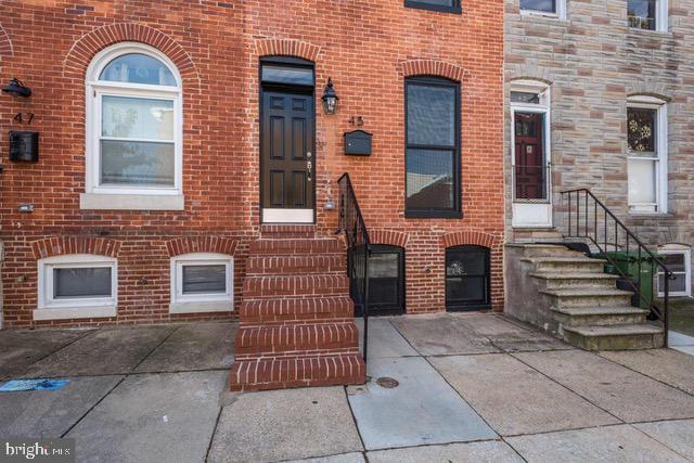 45 E Randall St Property Photo 1