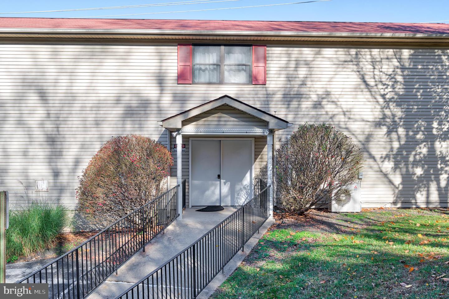 104 Ridgeville Property Photo 4