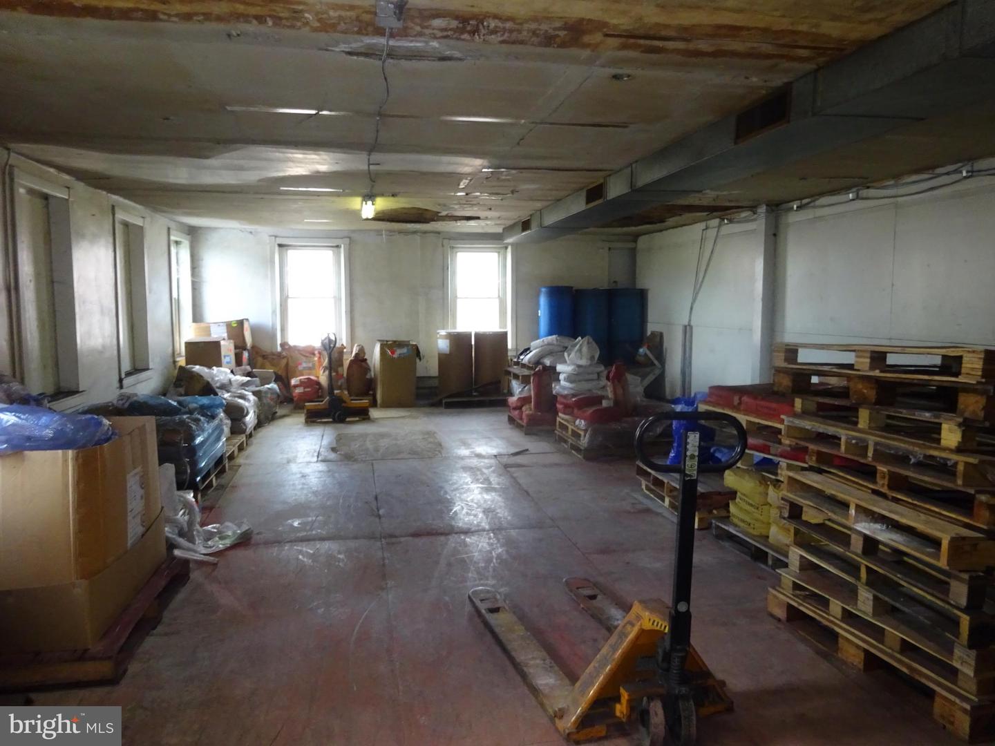 3146 Marion St Property Photo 9
