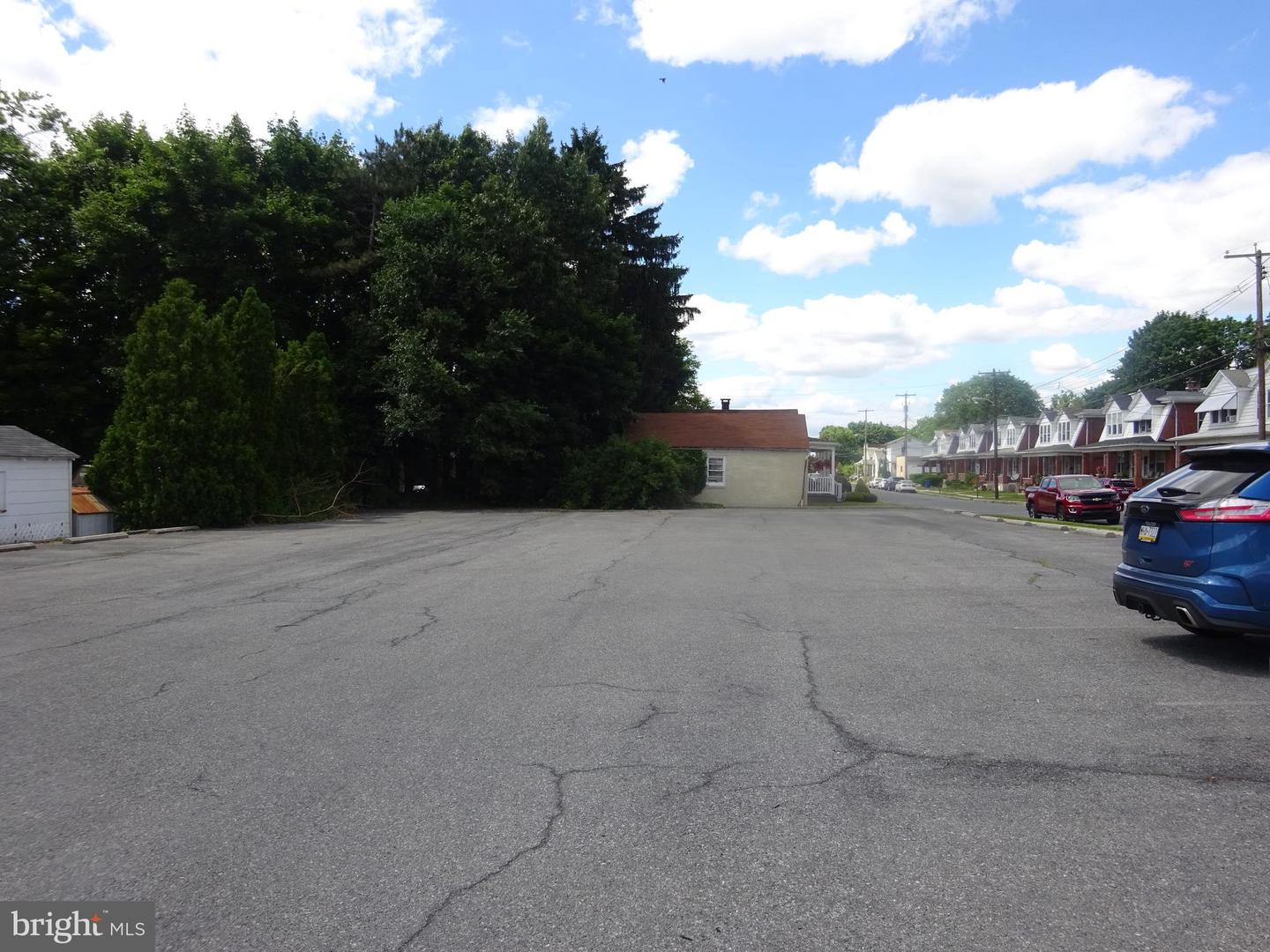 3146 Marion St Property Photo 56