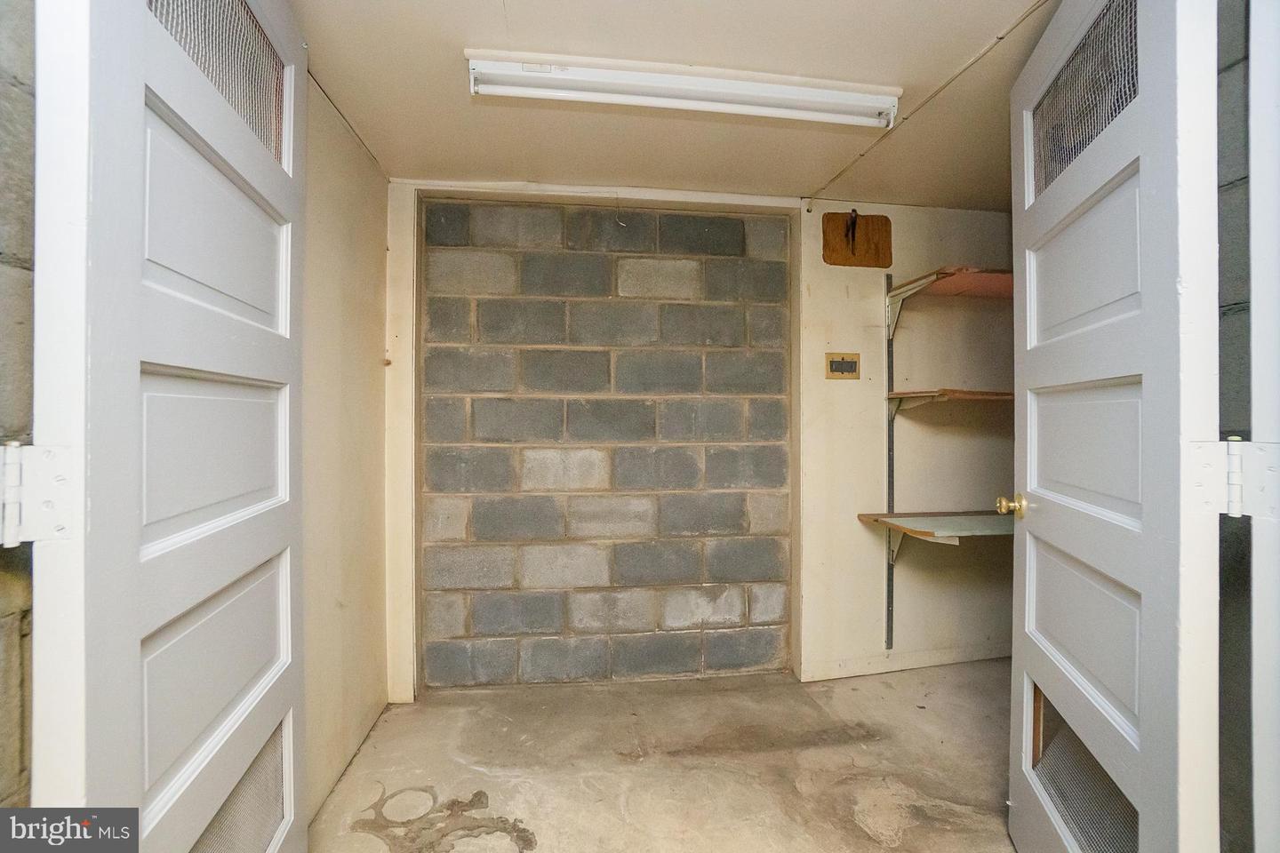 270 Delaware Ave Property Photo 16